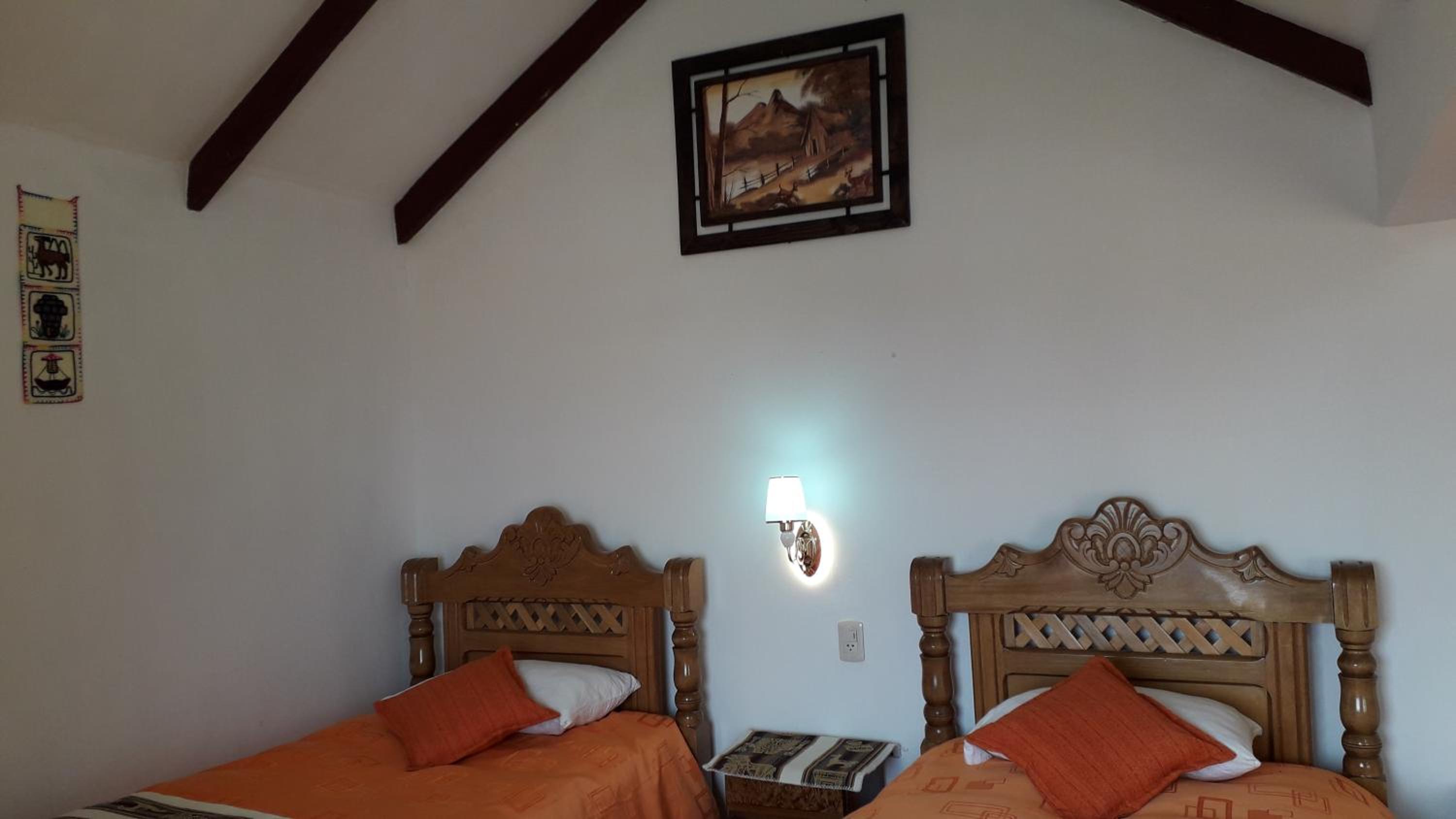 Twin Room With Private Bathroom photo 3