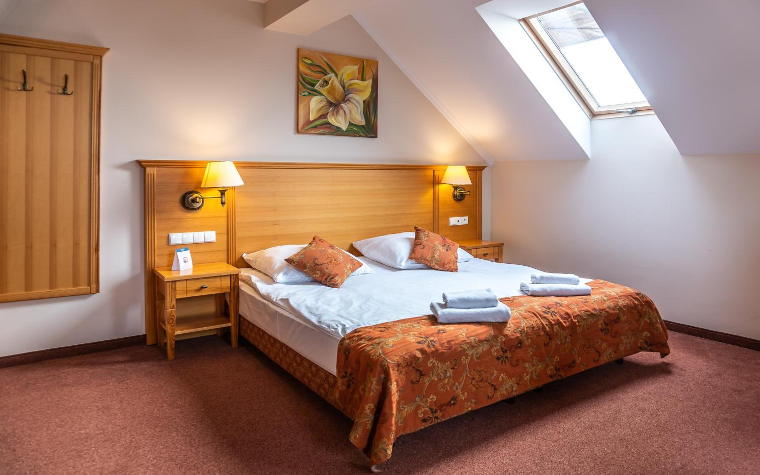 Deluxe Double Room with Extra Bed - Photo 1