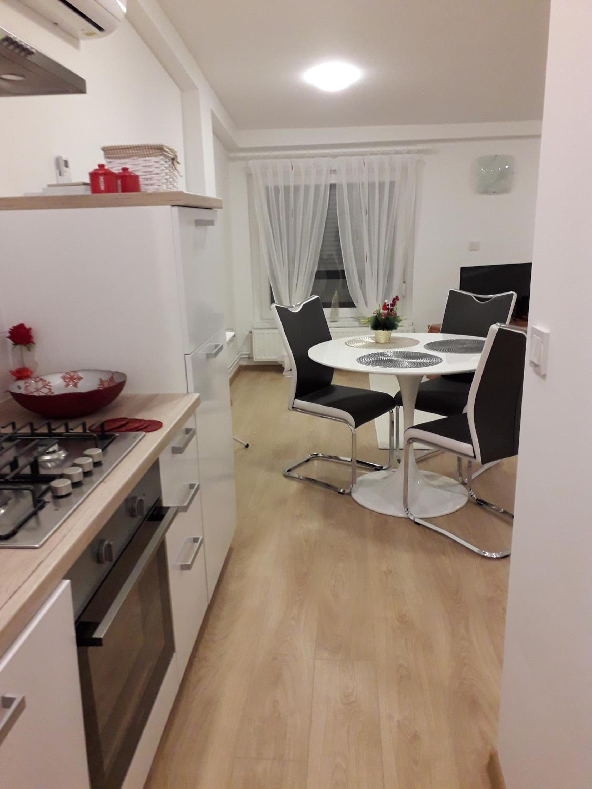 Apartment - Photo 8