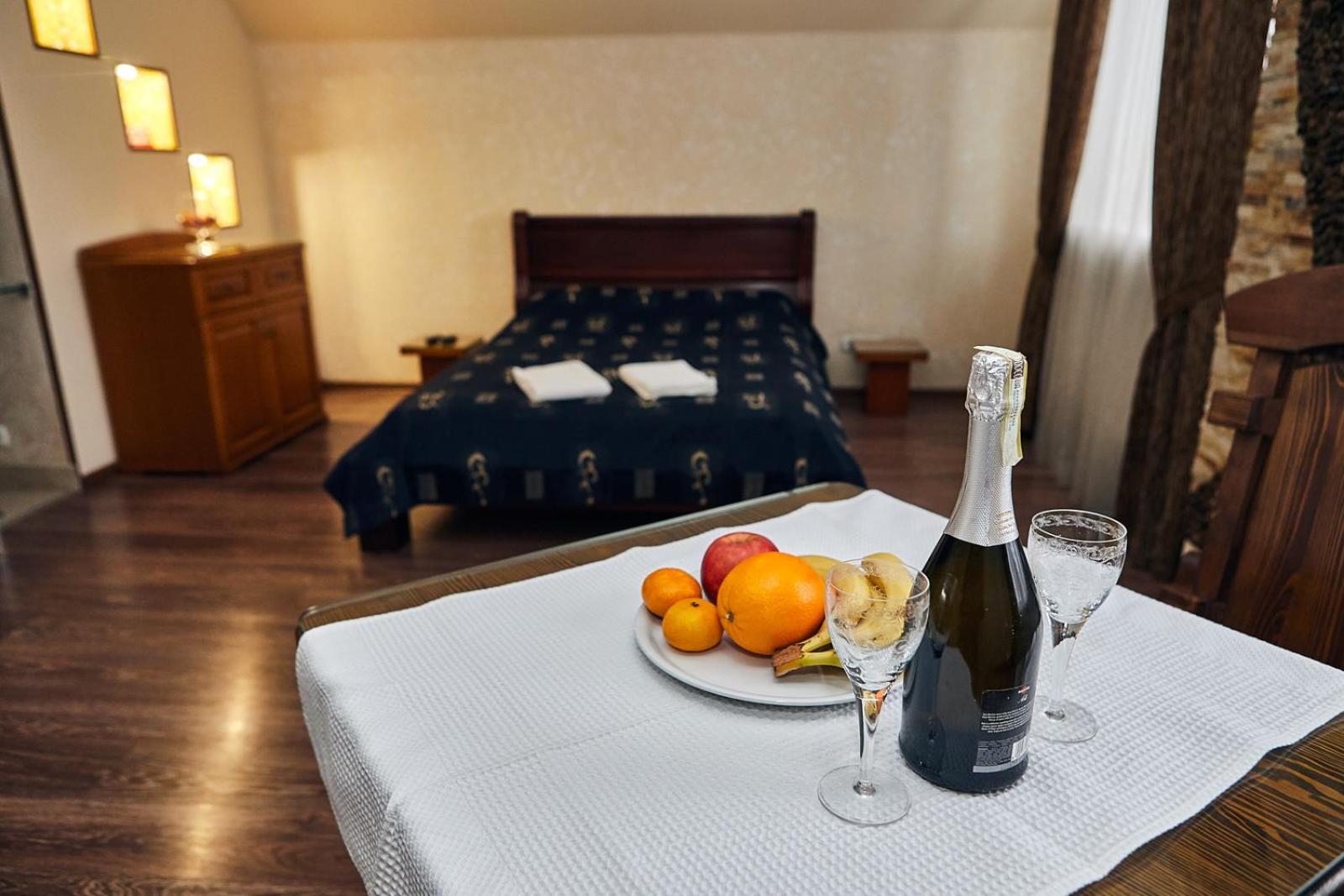 Deluxe Double Room with Bath photo 3