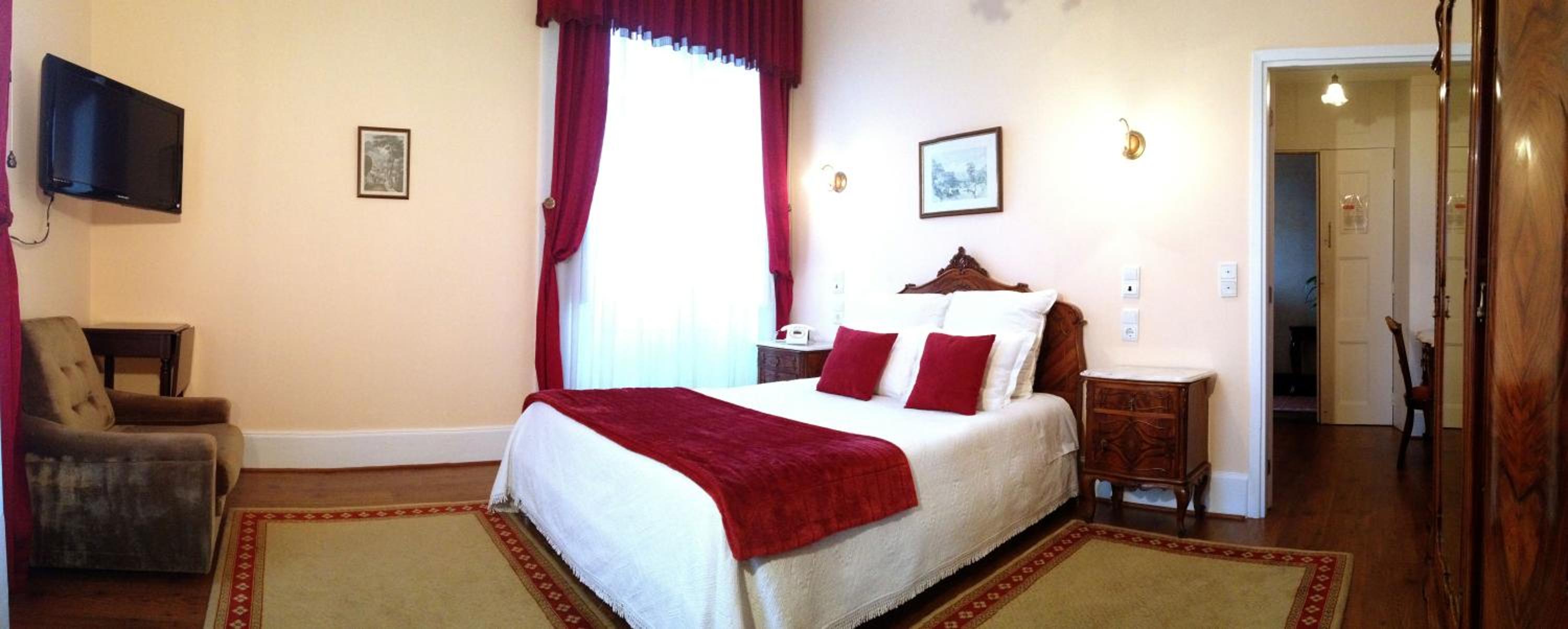 Standard Double or Twin Room - Photo 1