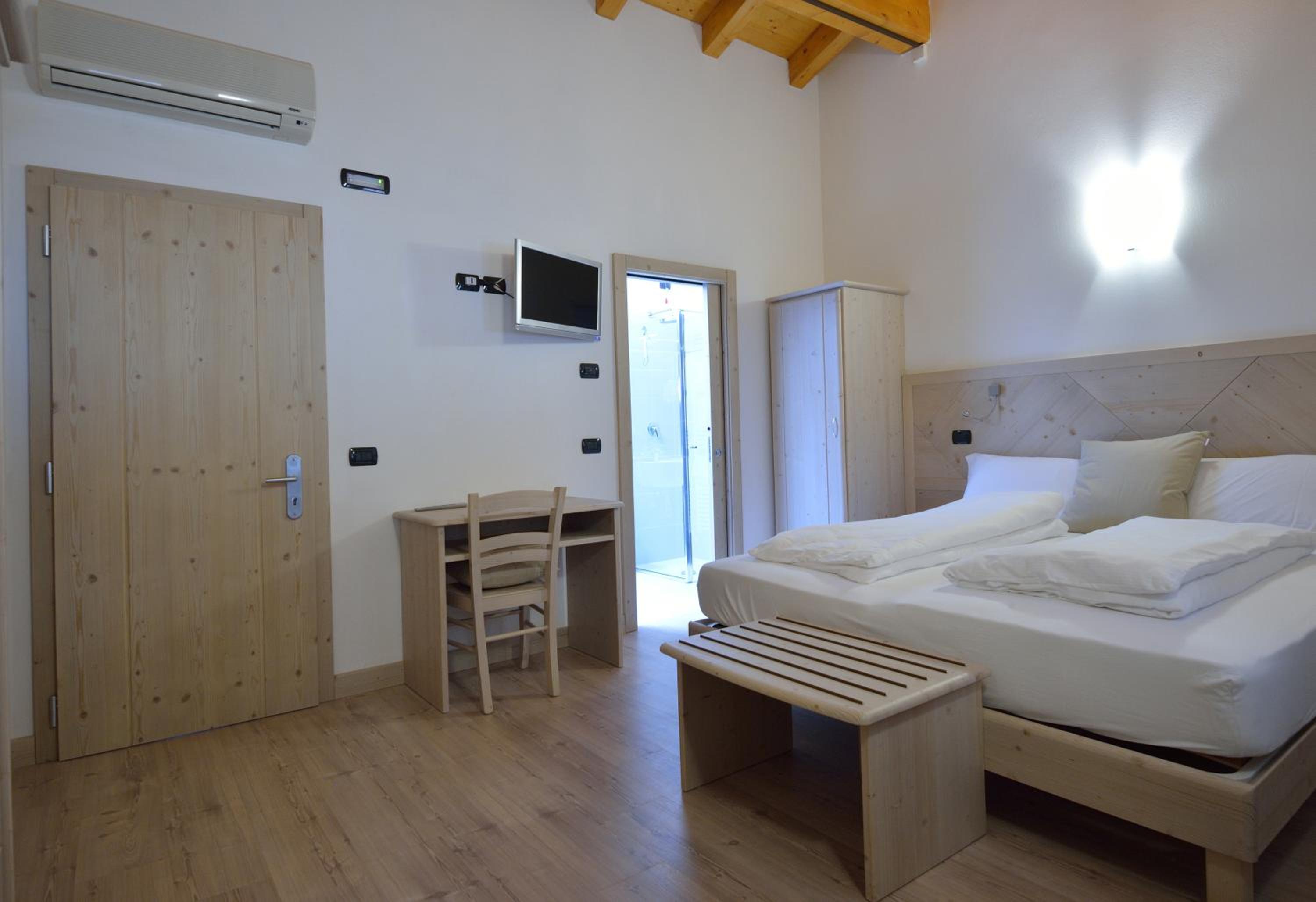 Quadruple Room - Photo 1