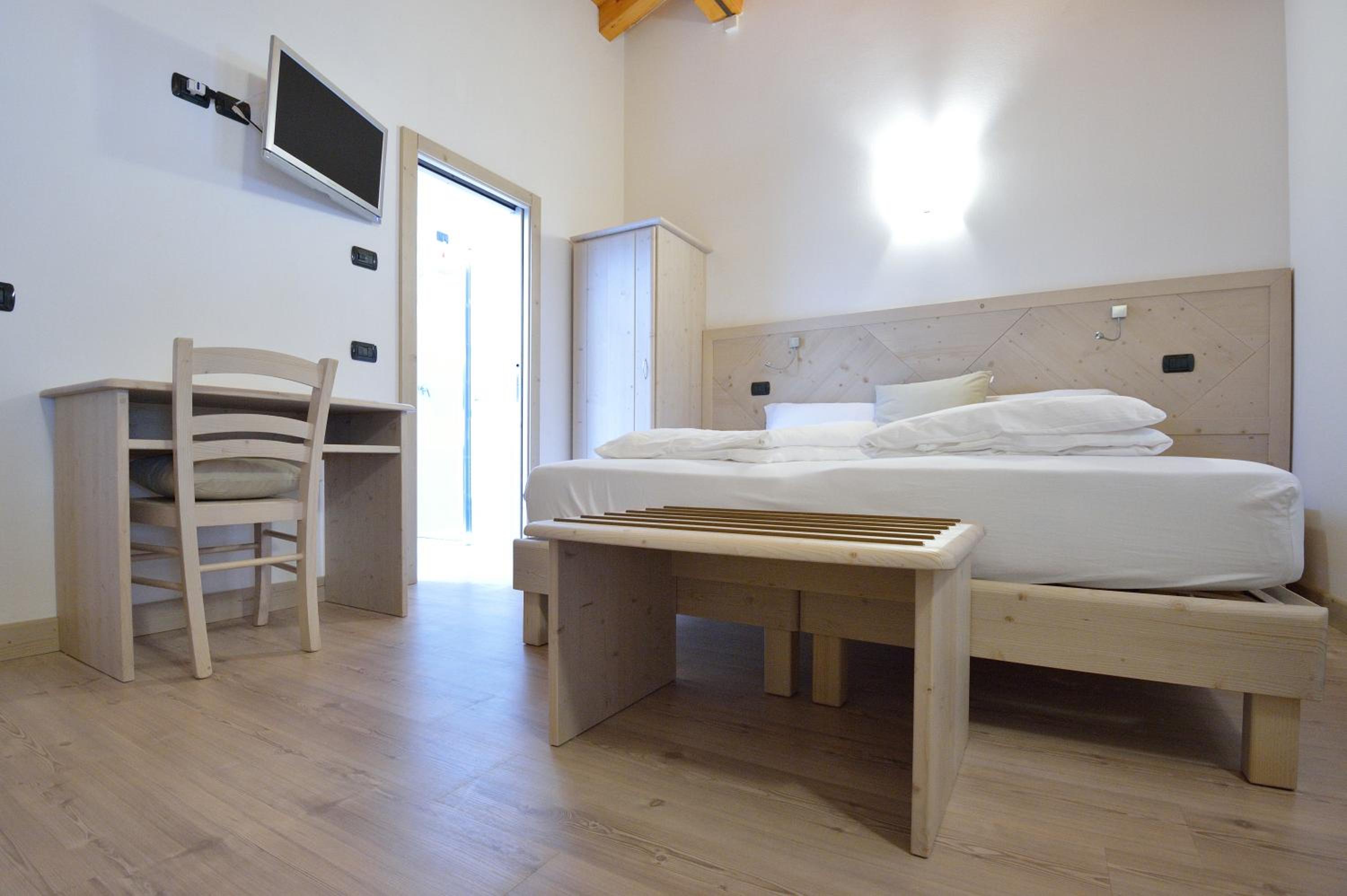 Quadruple Room - Photo 7