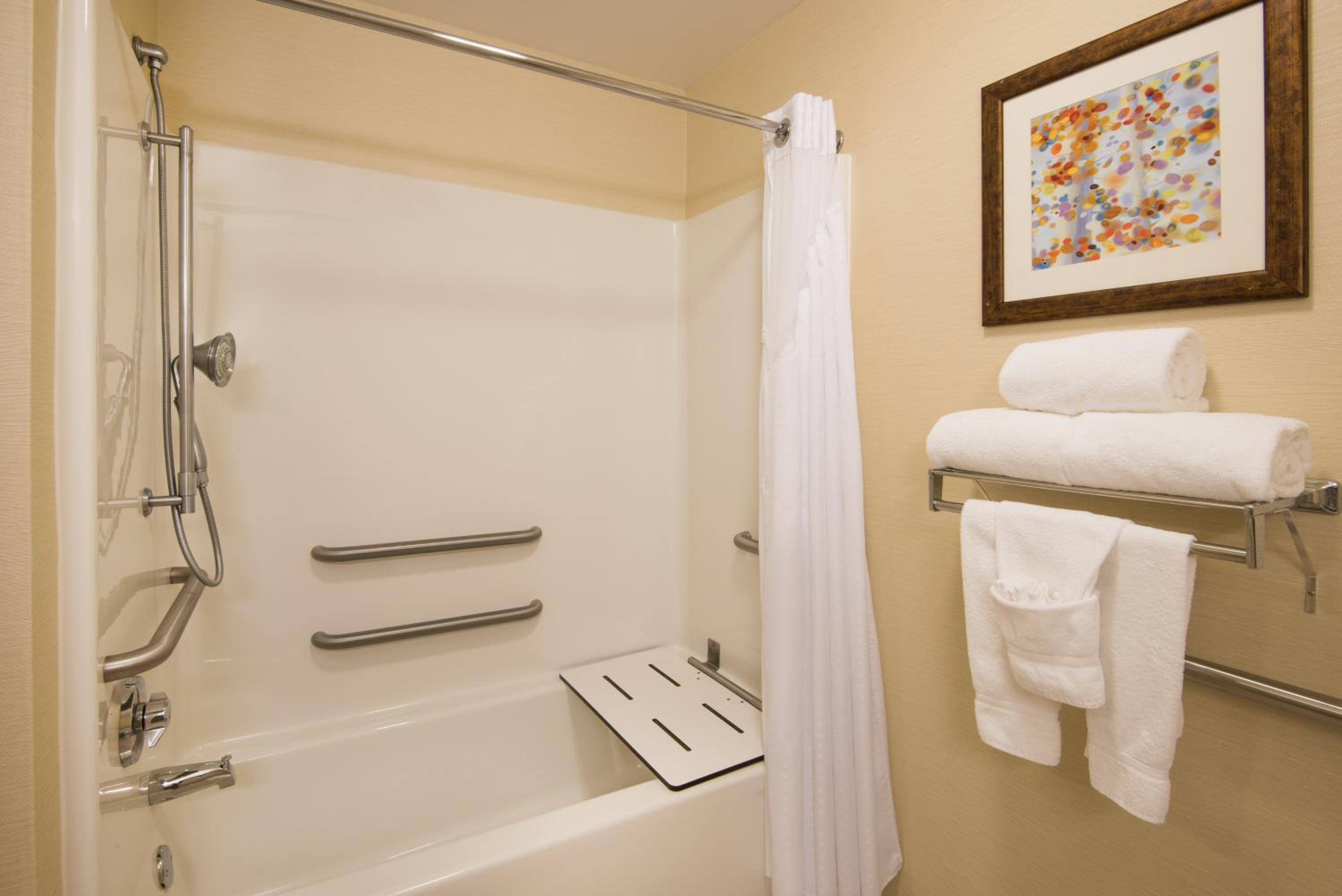 Standard King Room with Accessible Tub - Mobility Access