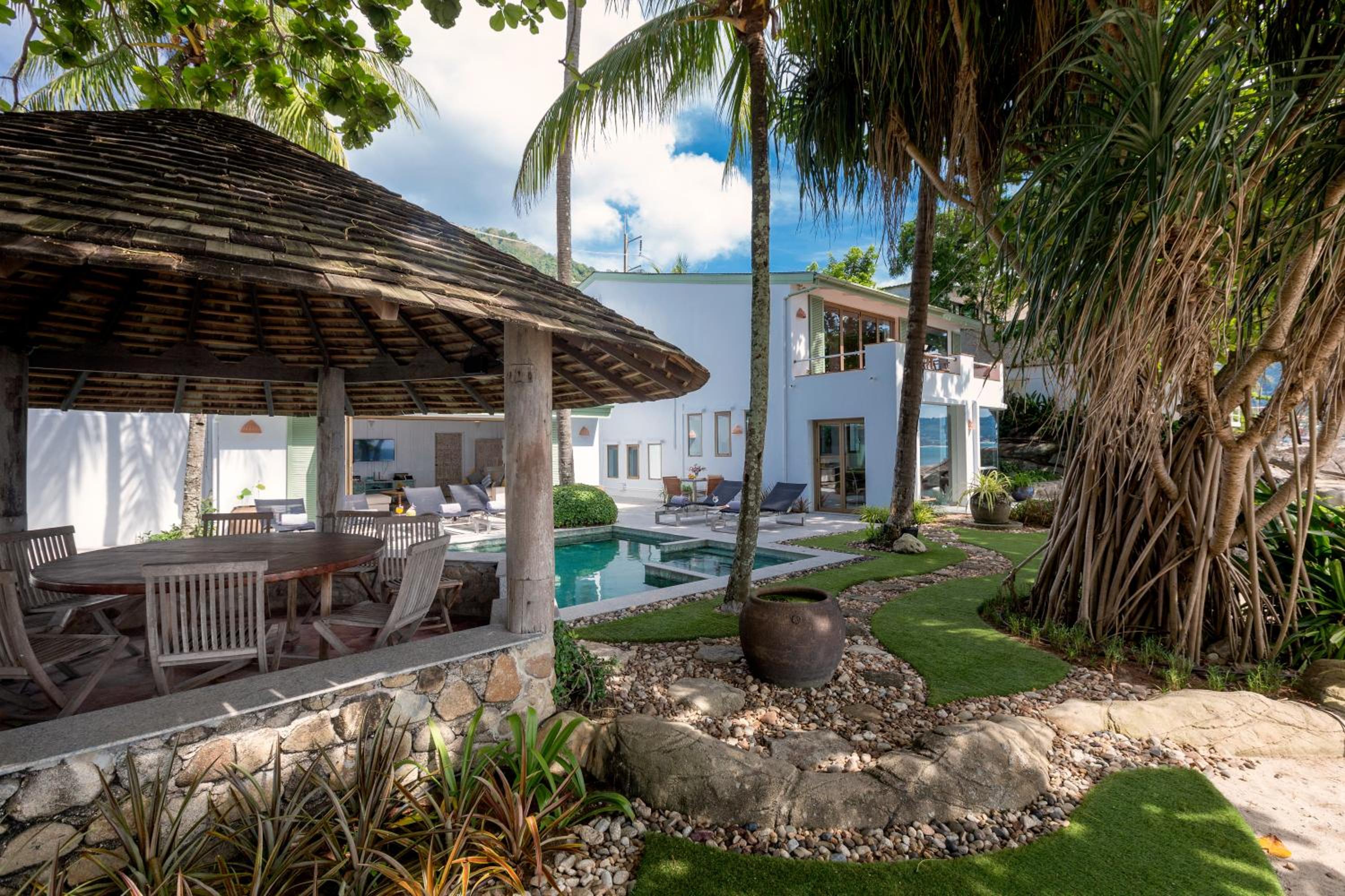 Villa - Beach Front - Photo 7