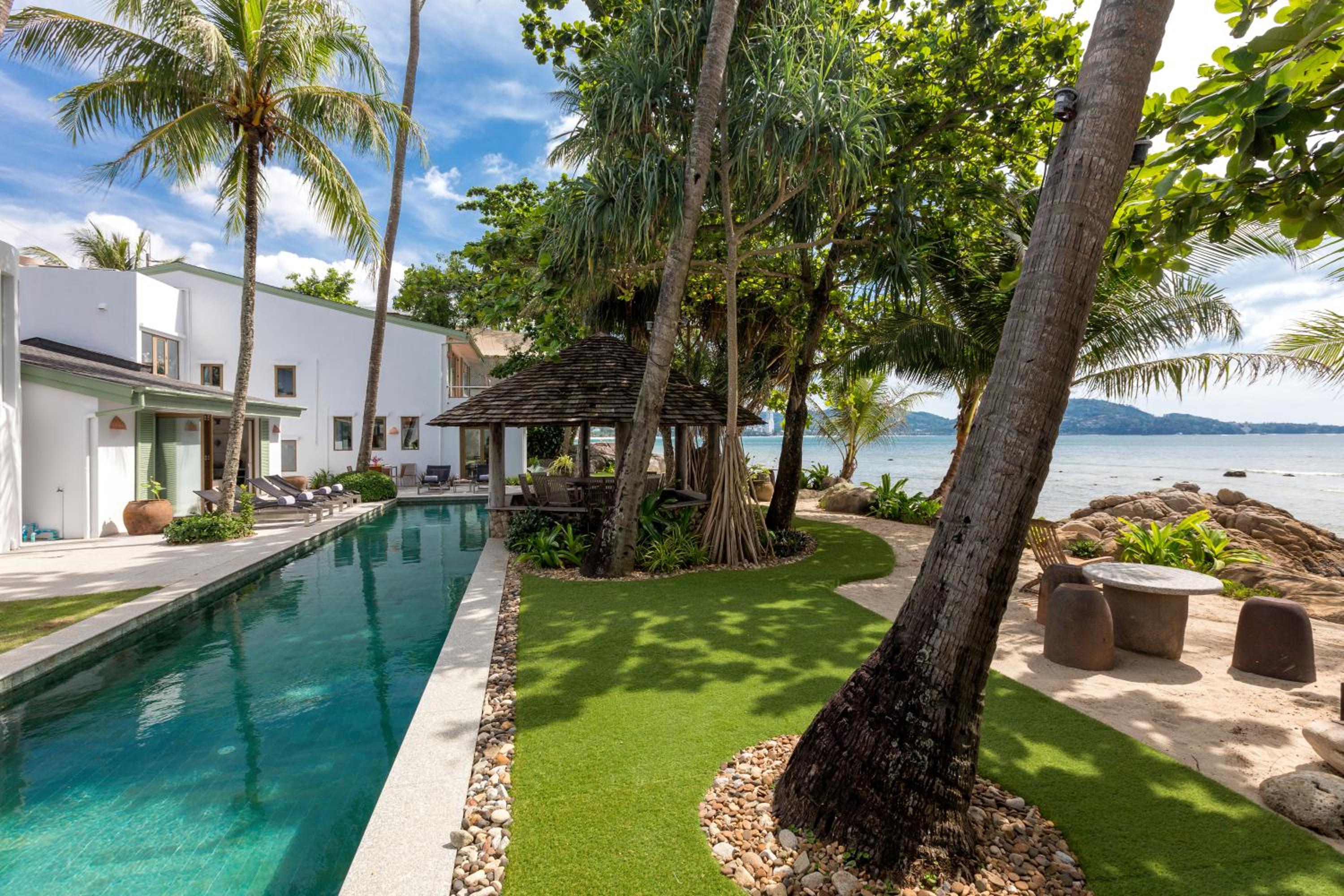 Villa - Beach Front - Photo 4