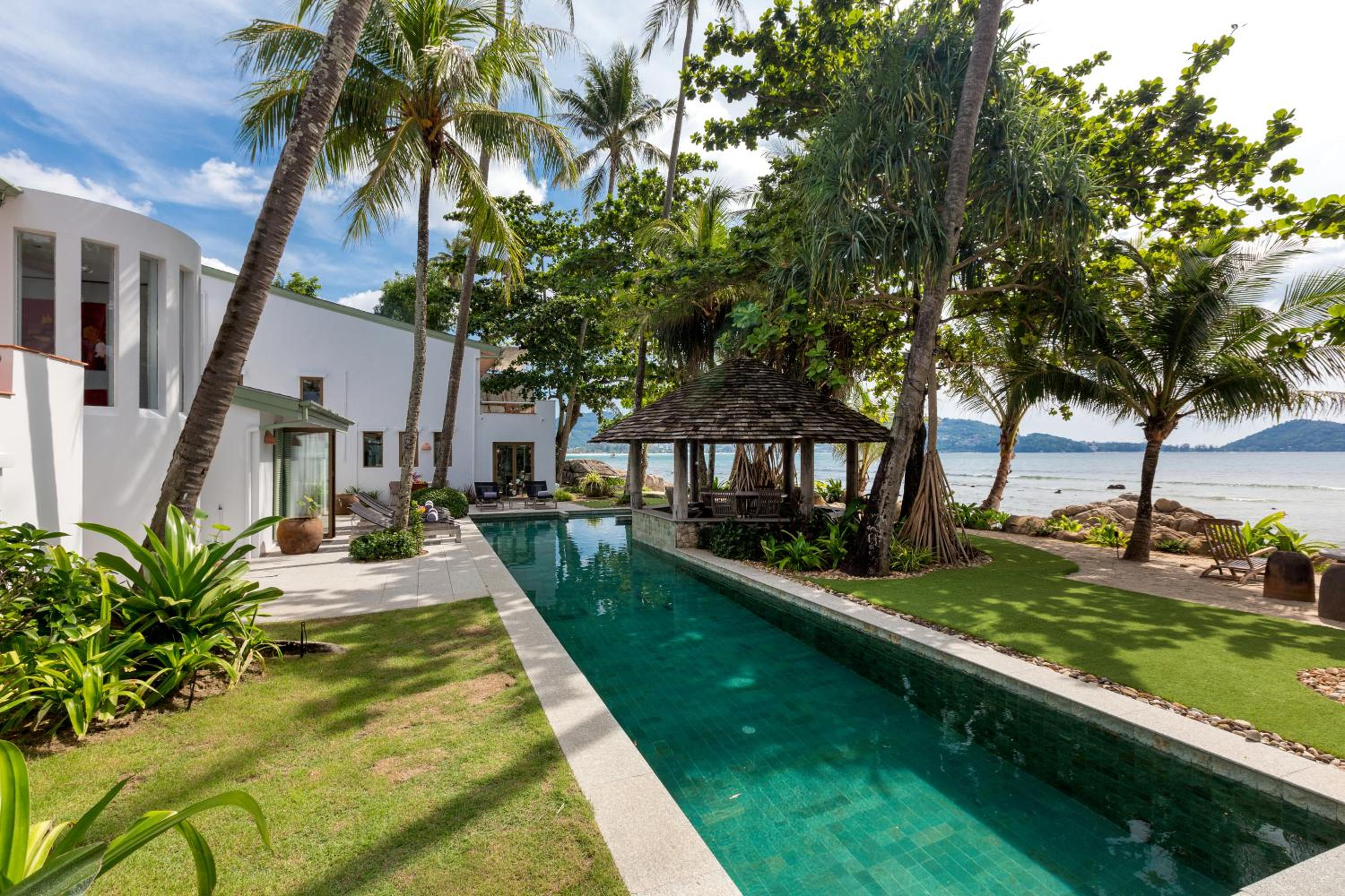 Villa - Beach Front - Photo 2