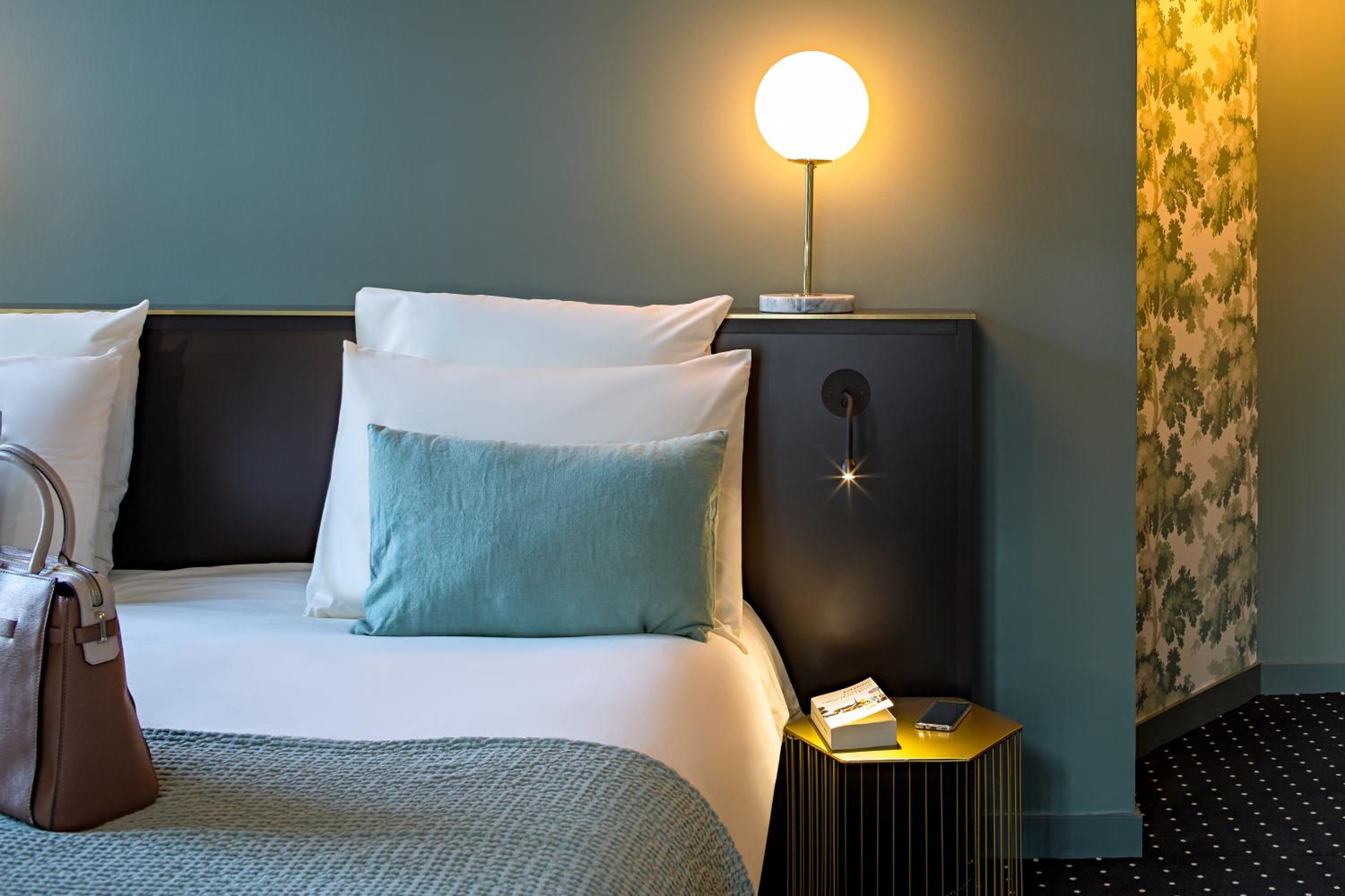 Superior Room with One Double Bed and Sofa Bed - Photo 5