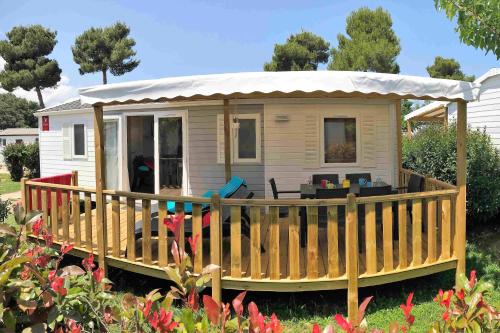 Comfort Mobile Home Three Bedrooms photo 1