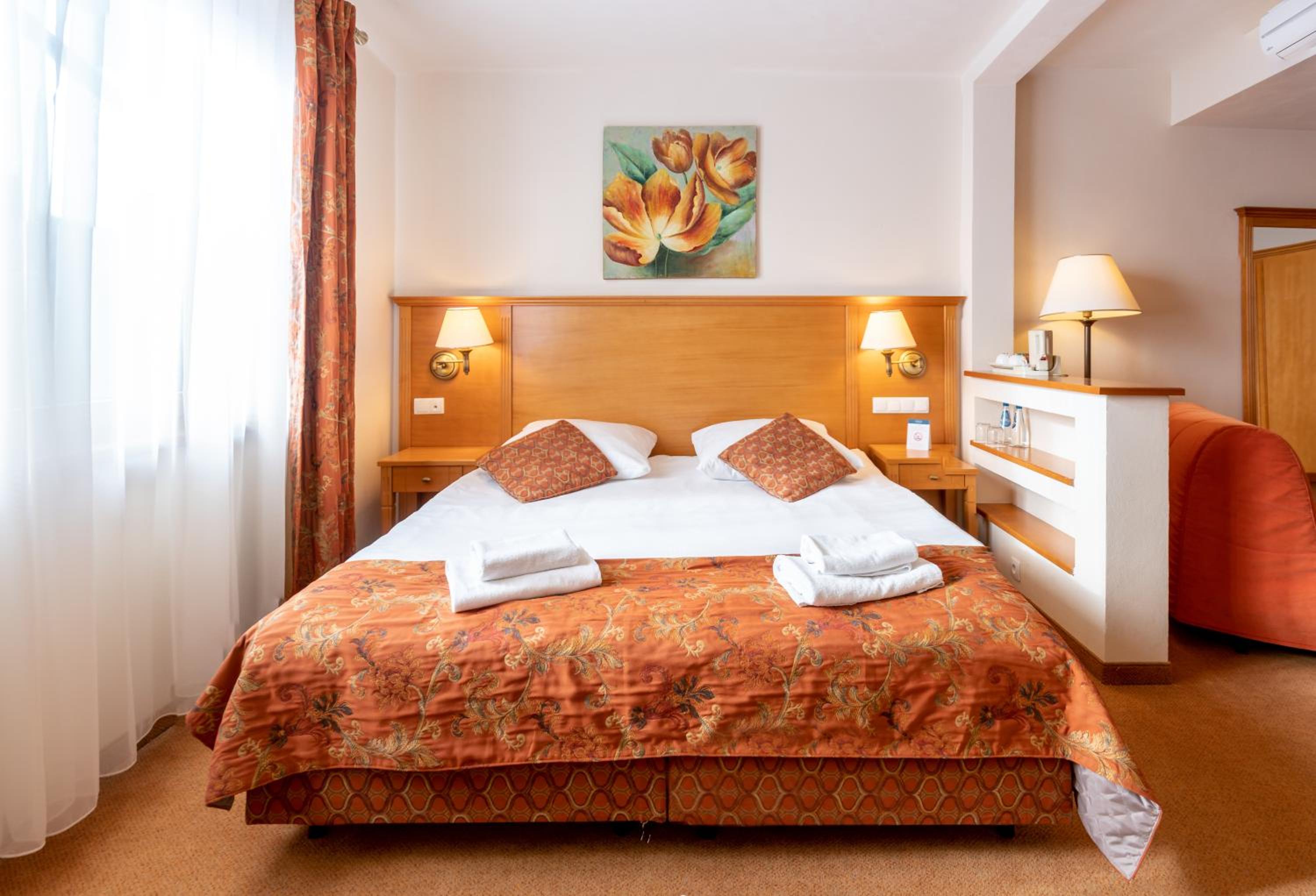 Double Room with Extra Bed - Photo 2