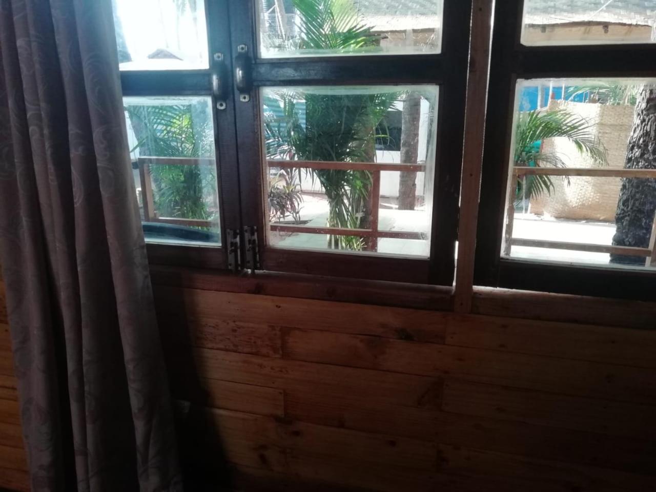 Deluxe Bungalow with Garden View photo 3
