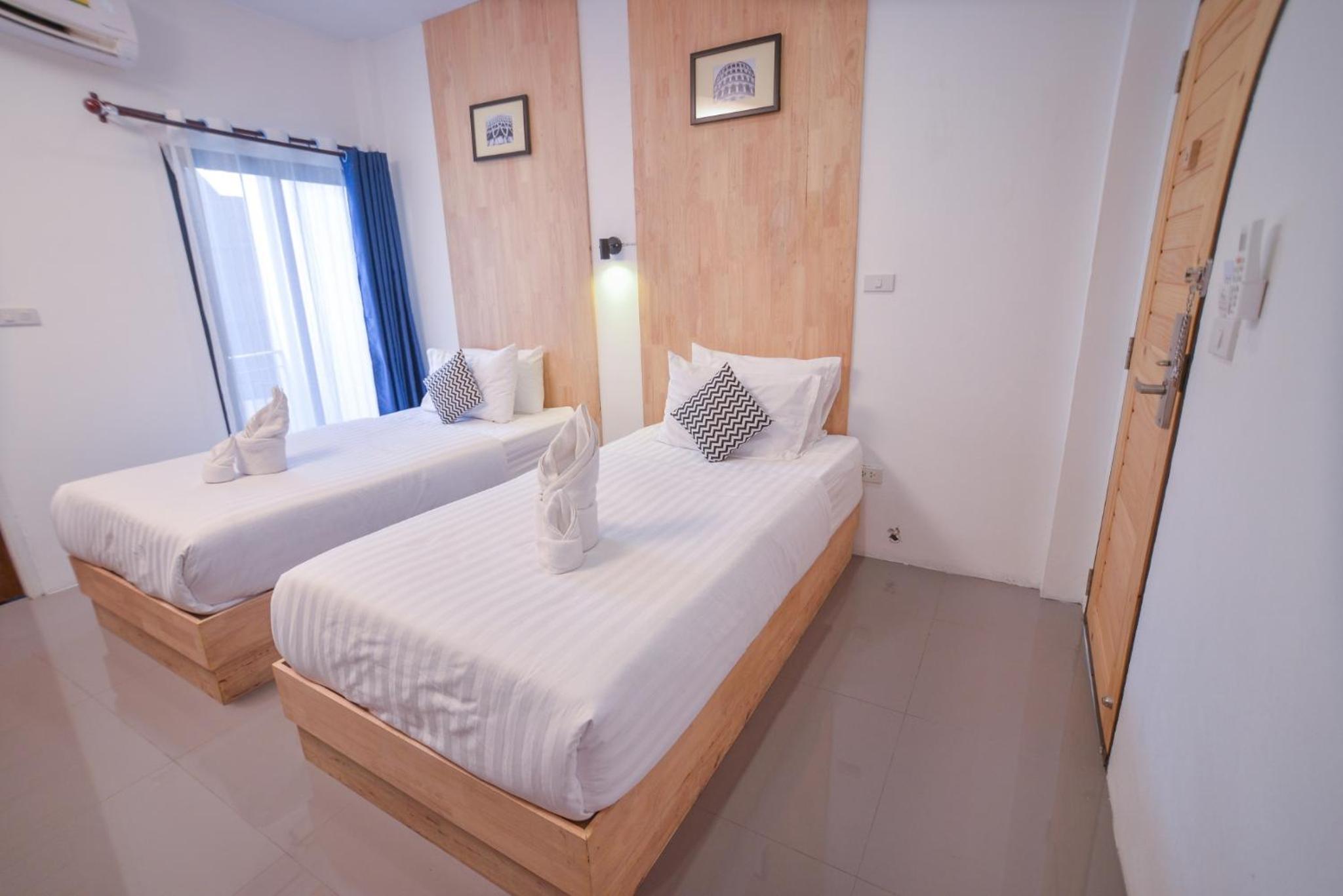 Standard Twin Room photo 2