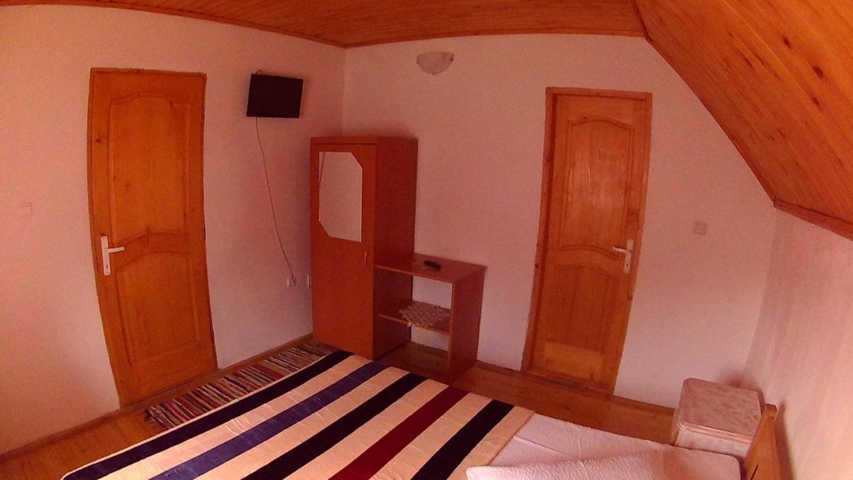 Standard Double Room photo 3