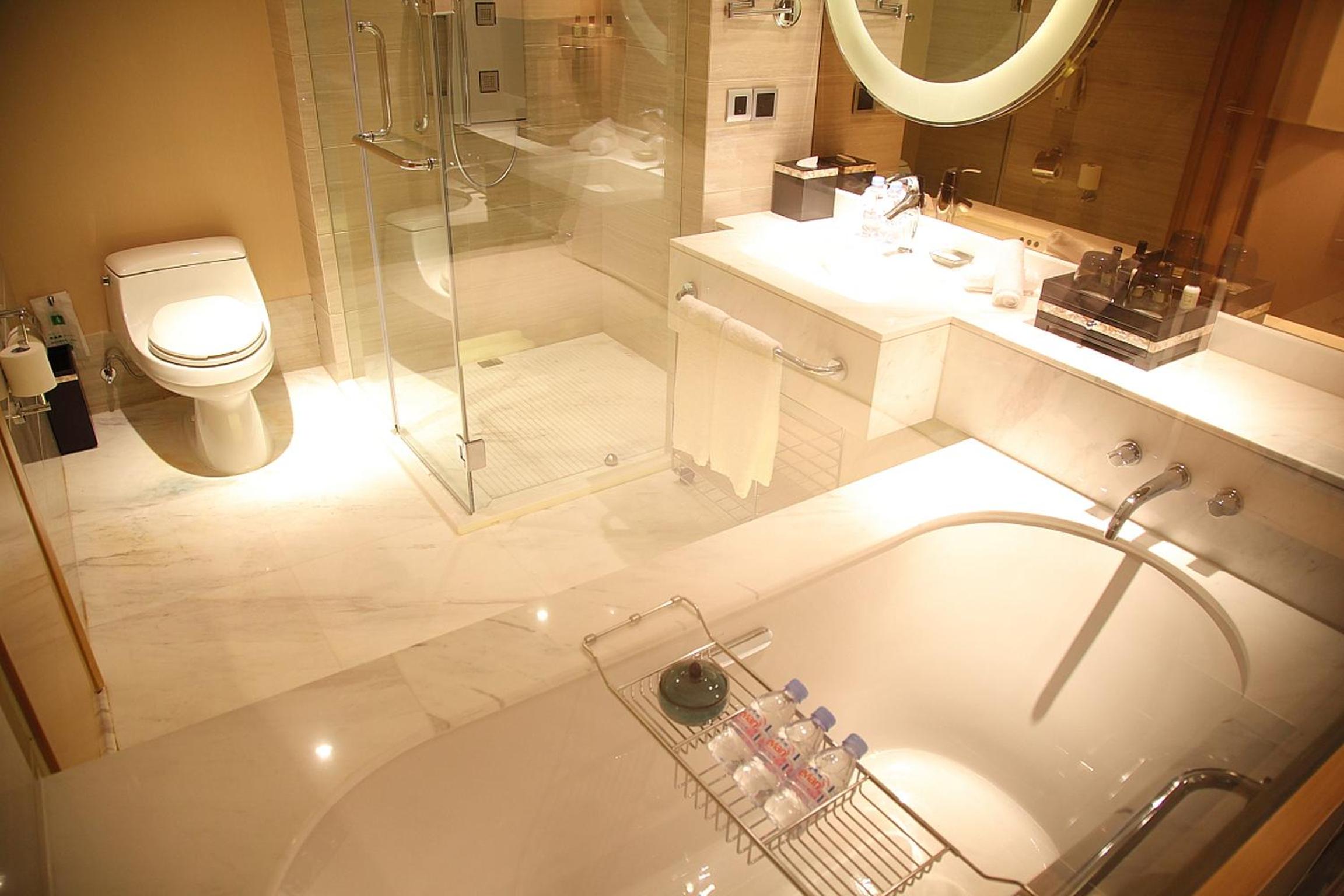 Executive Suite thumbnail 5