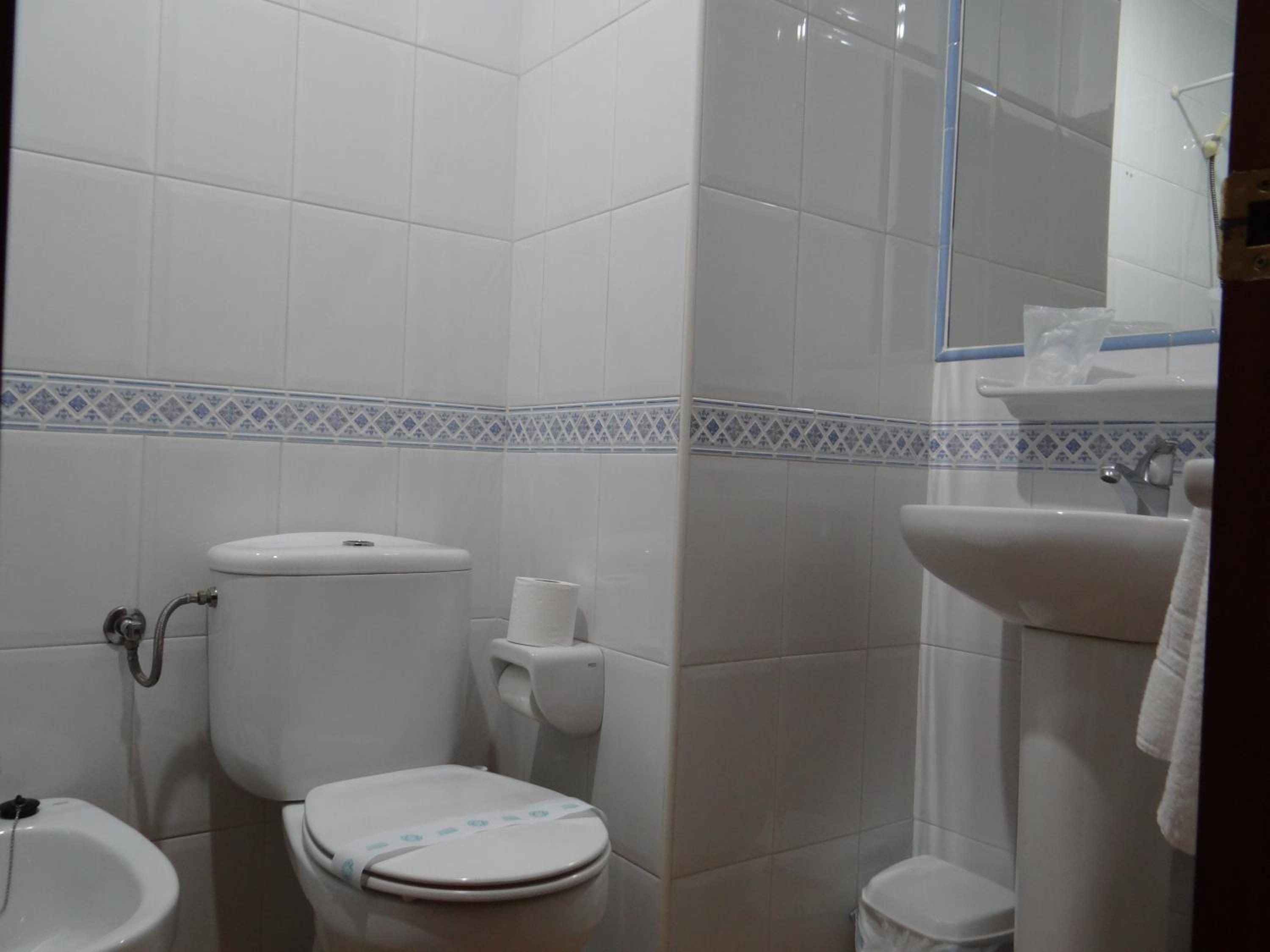 Double Room - Photo 4