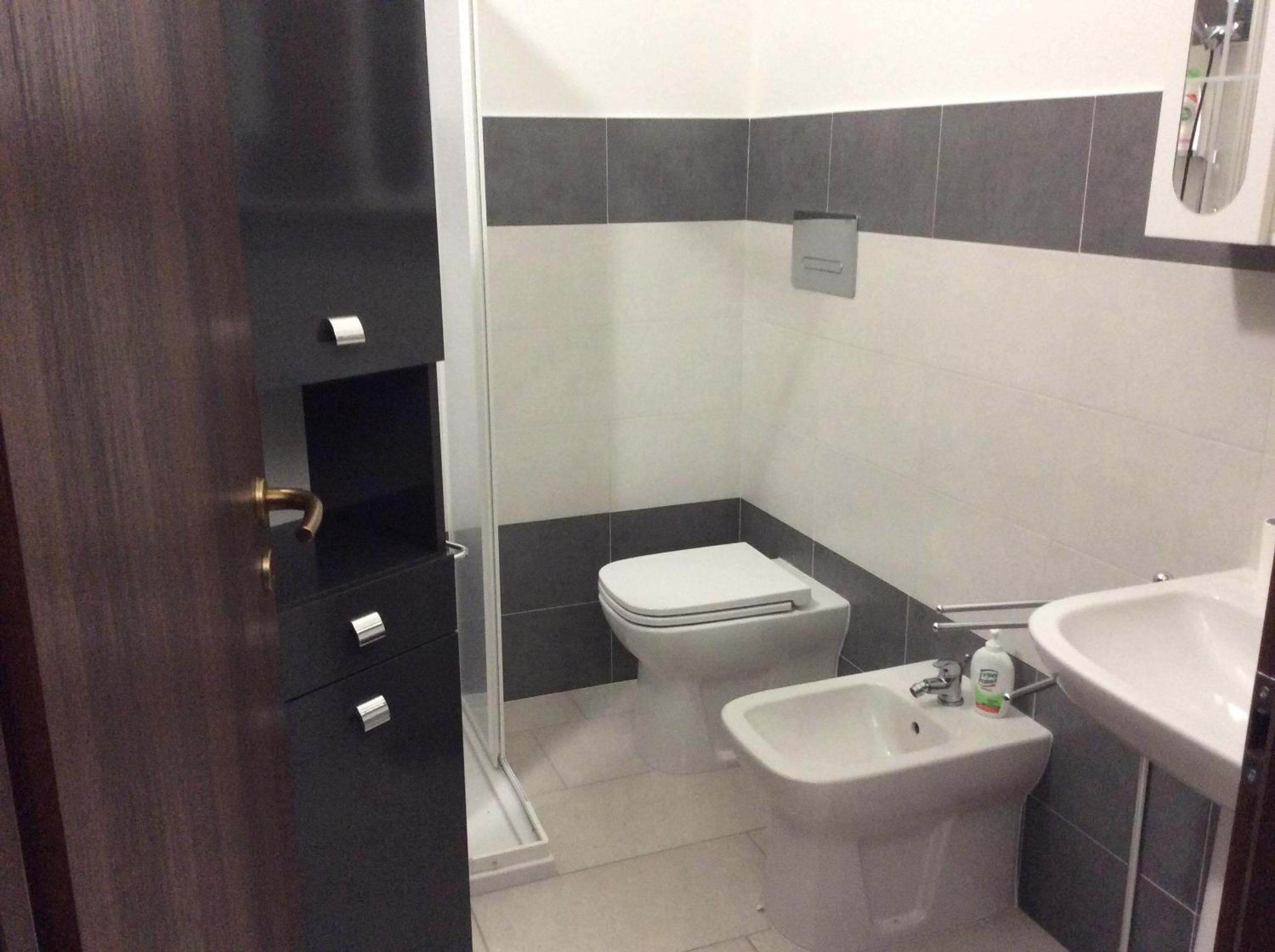 Family Room with Private Bathroom photo 2