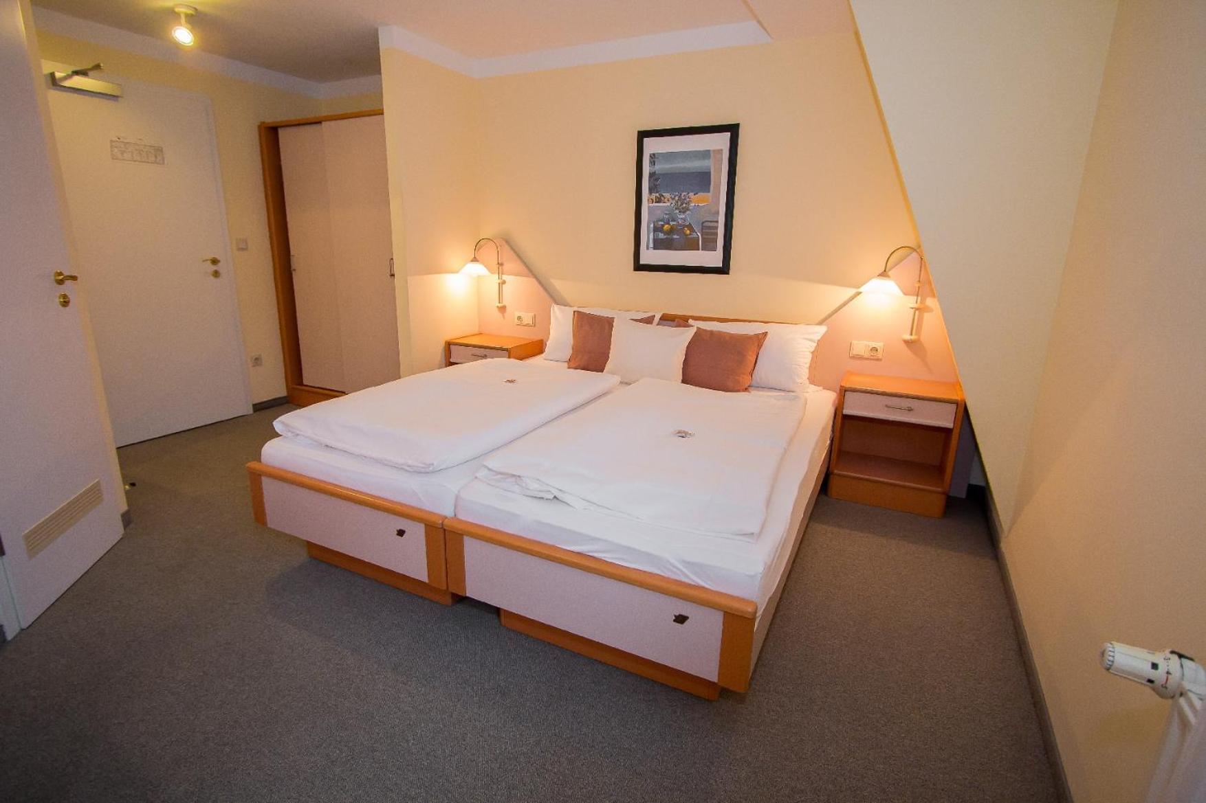 Double Room - Photo 1