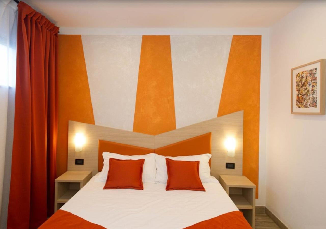 Classic Double or Twin Room thumbnail 6