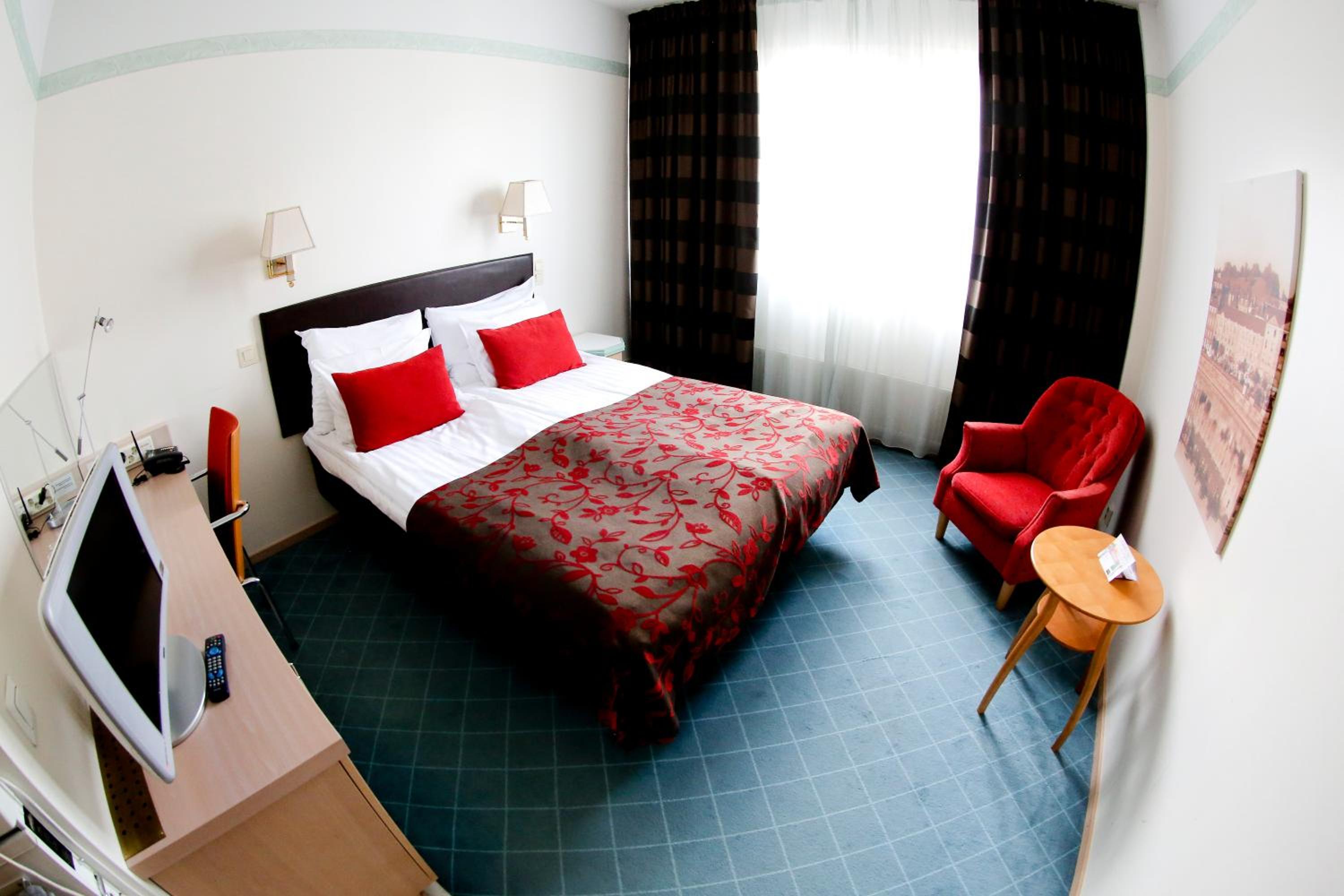 Economy Double Room photo 2