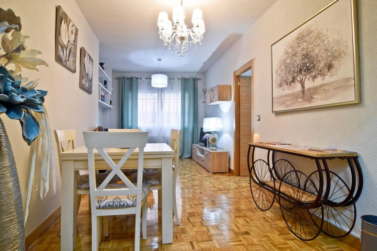 Three-Bedroom Apartment - Photo 10