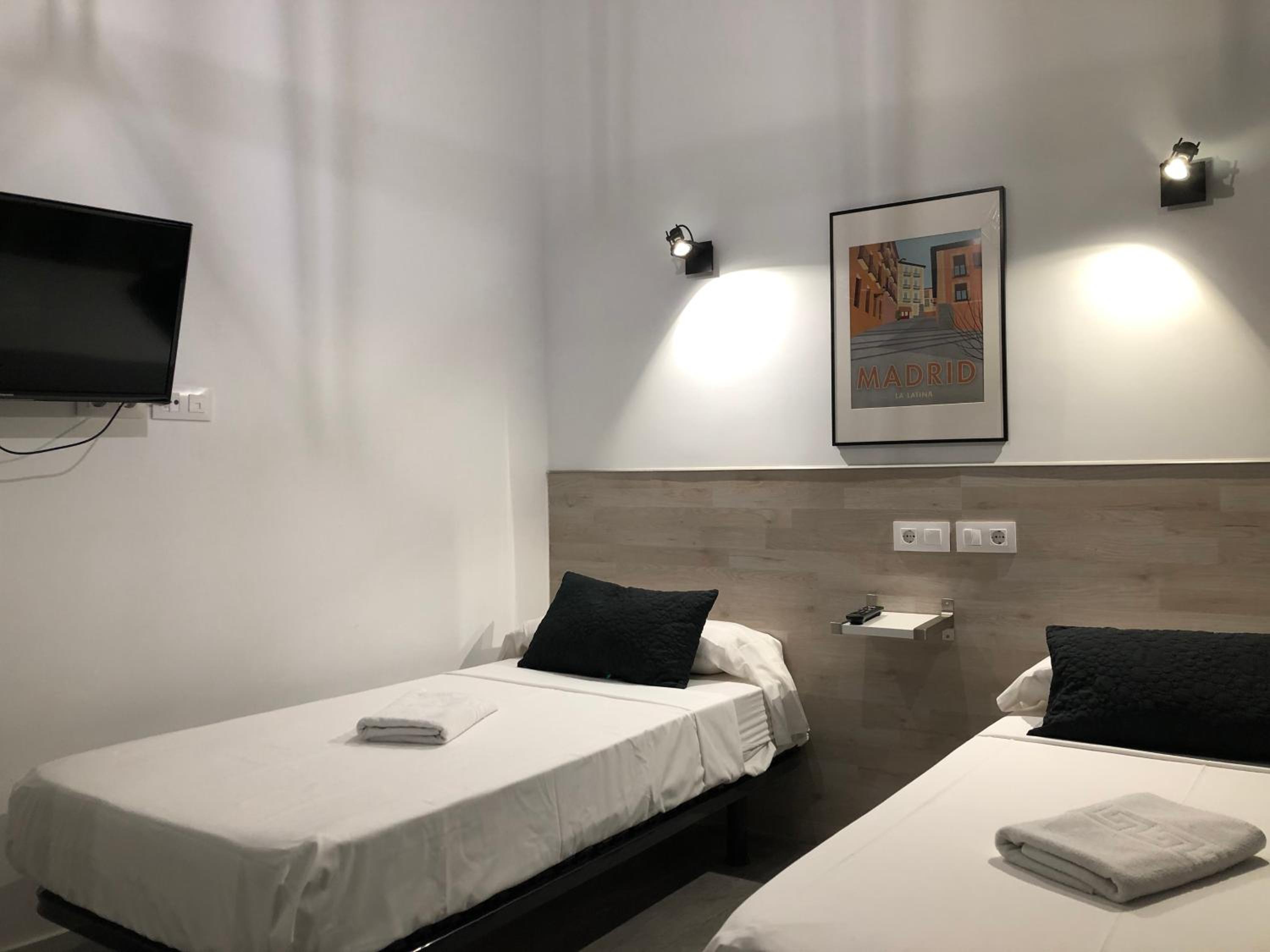 Twin Room with Private Bathroom