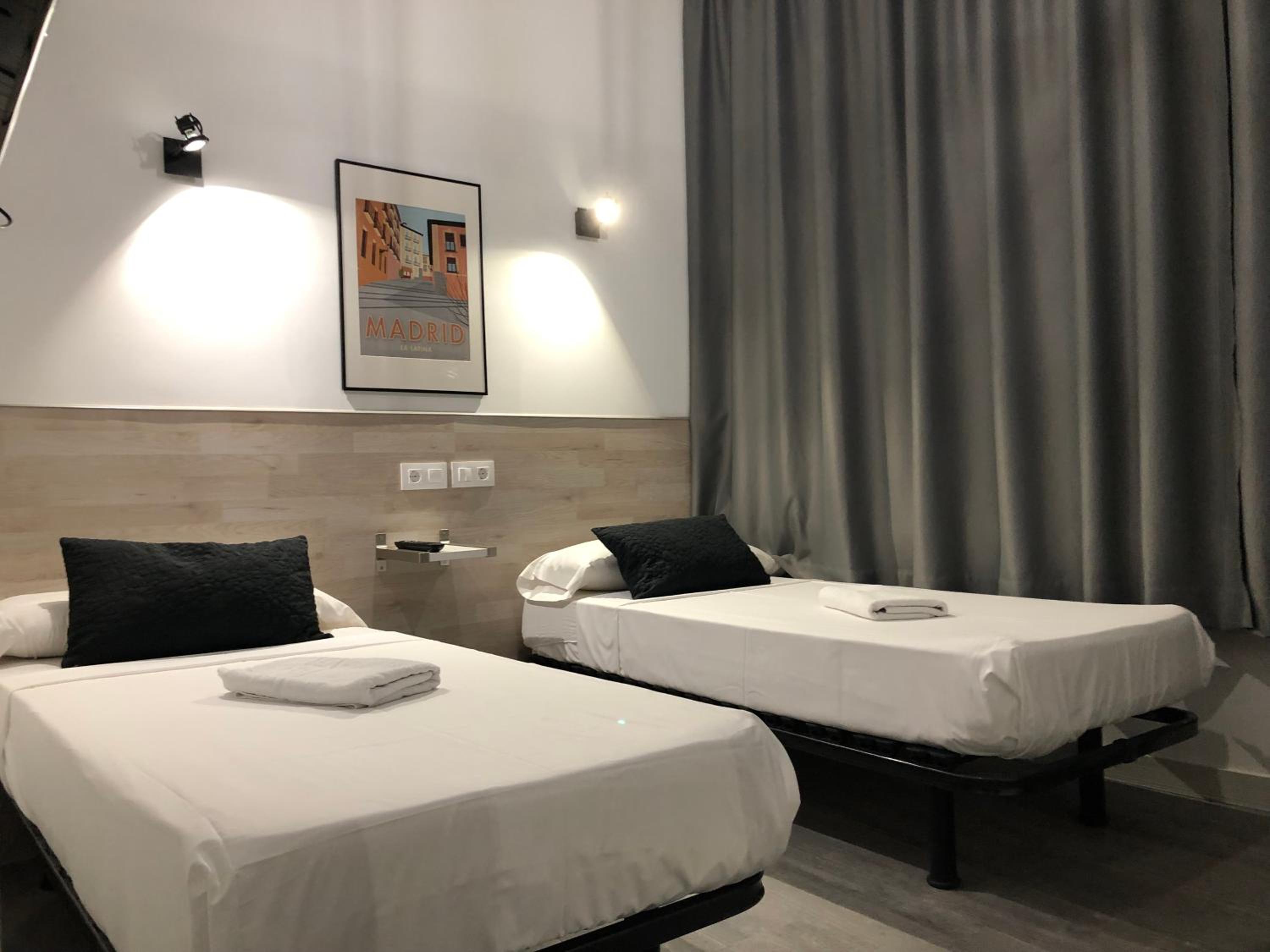 Twin Room with Private Bathroom