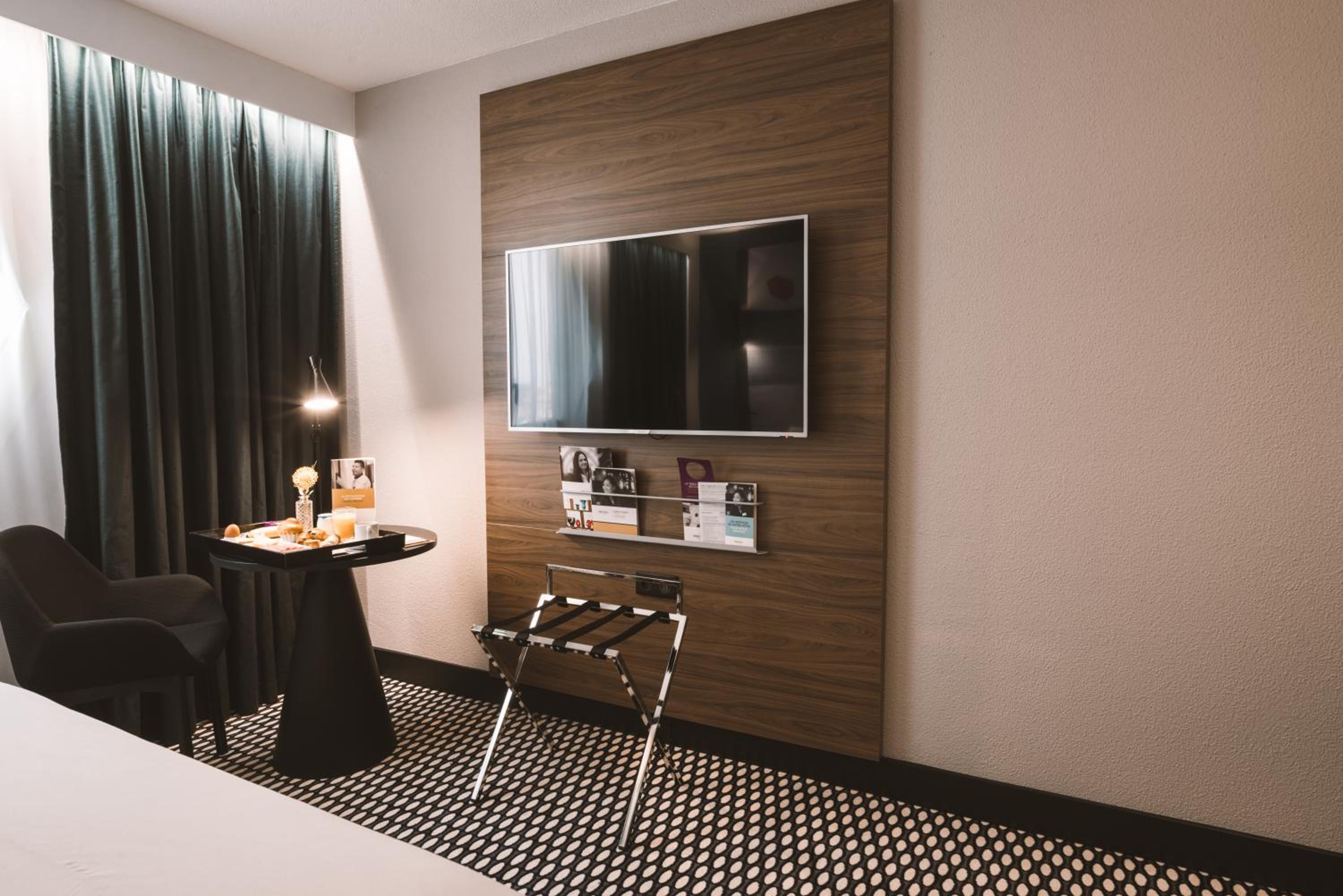 Privilege Double Room thumbnail 6