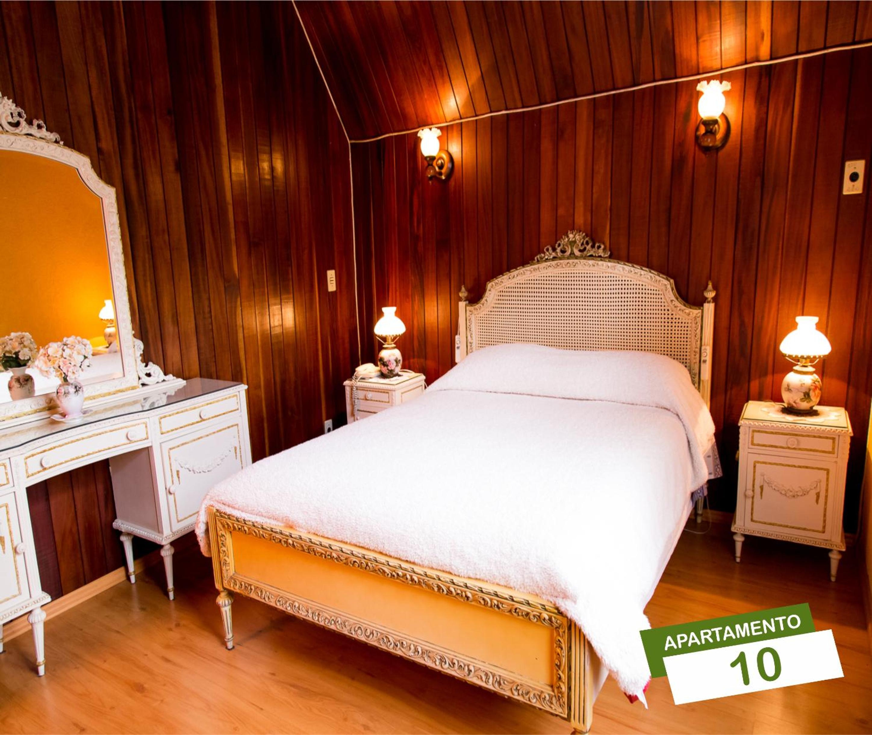 Large Double Room photo 2