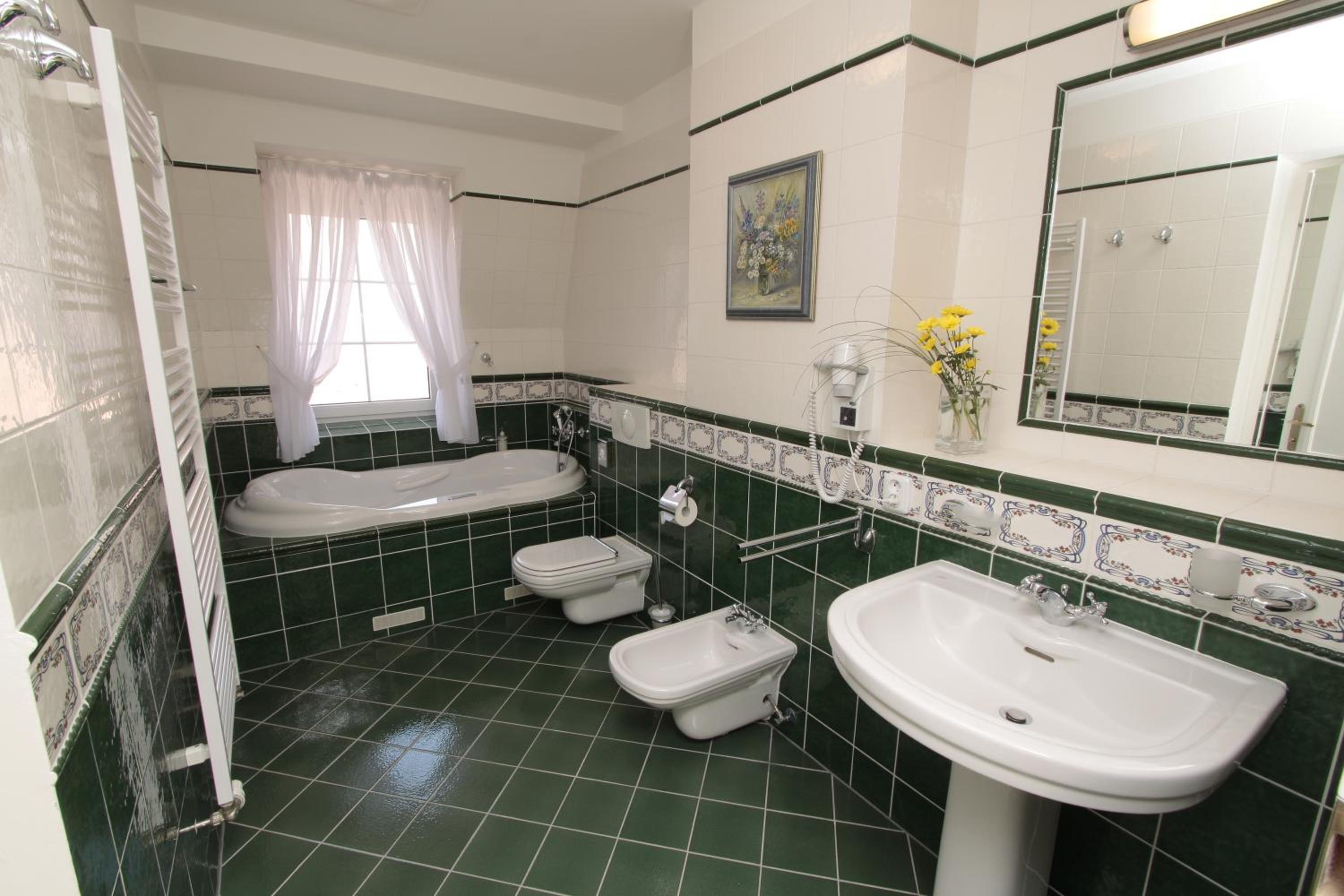 Suite with Wellness and Swimming Pool Access - Photo 4