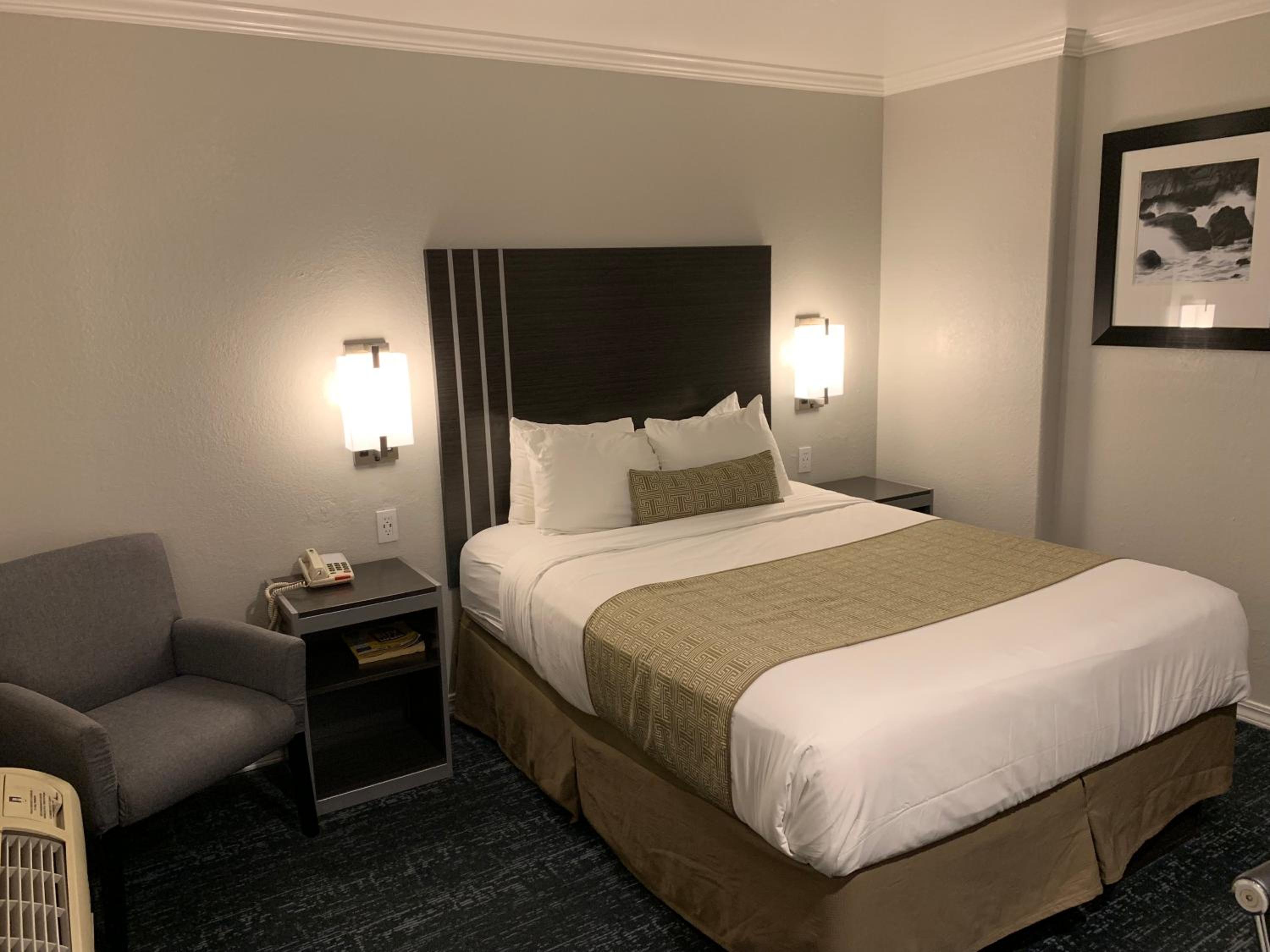Queen Room photo 3
