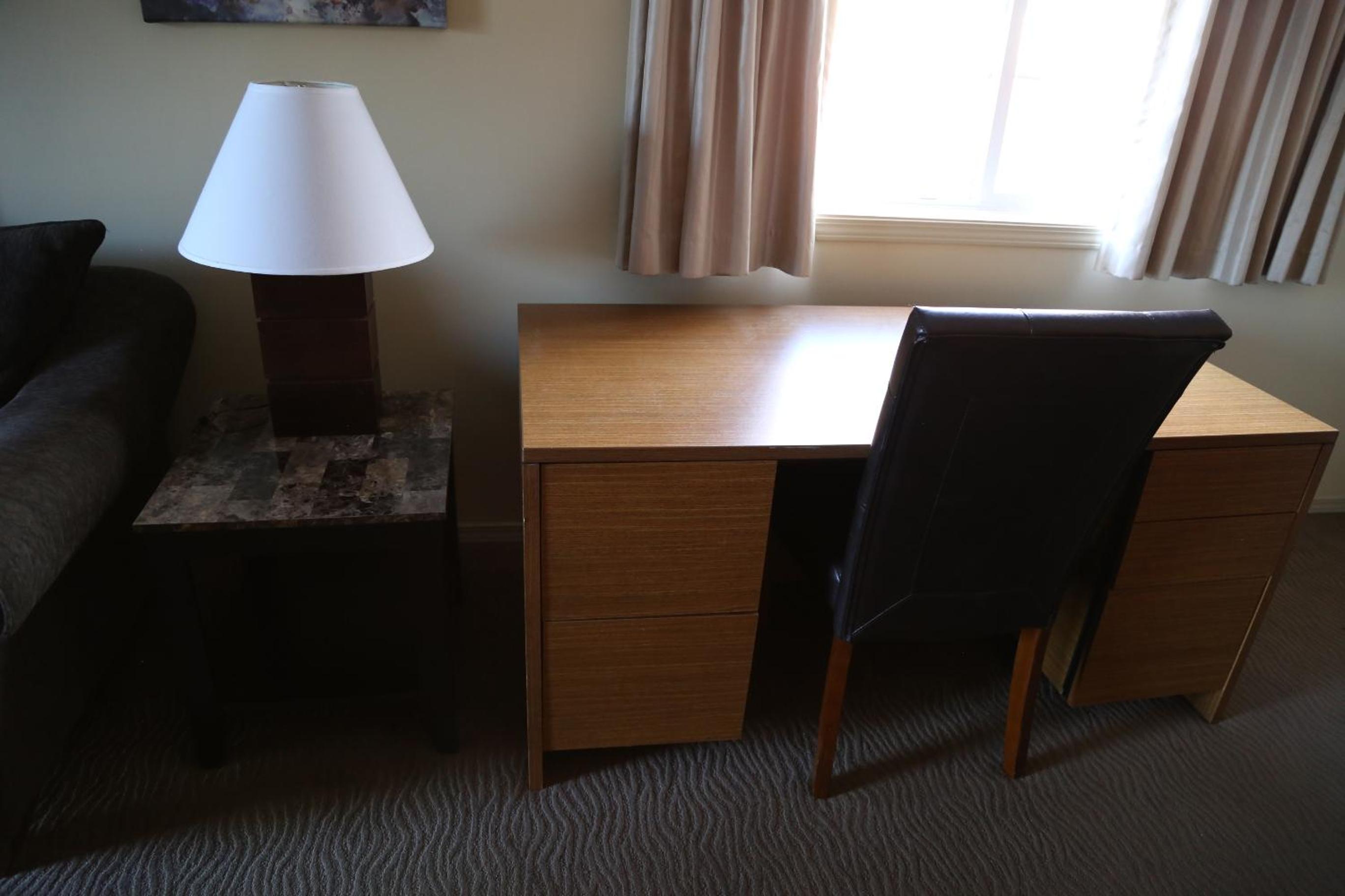 Deluxe Suite - Non Pet Friendly - Photo 5