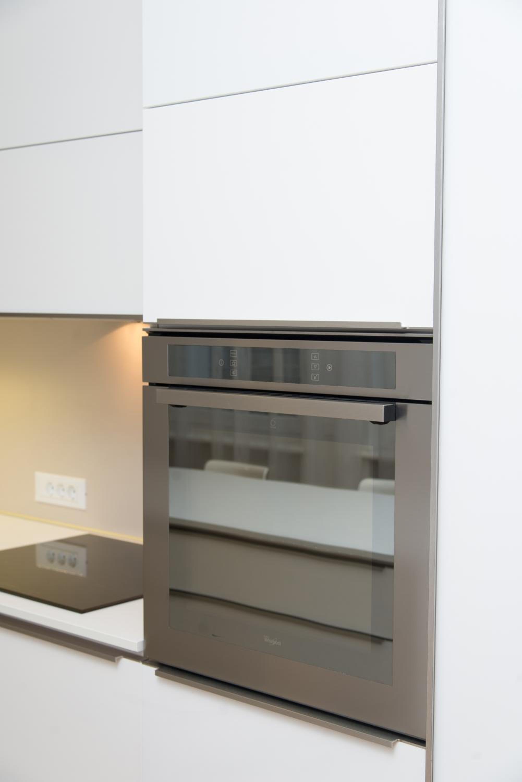 Apartment with Lake View - Photo 14