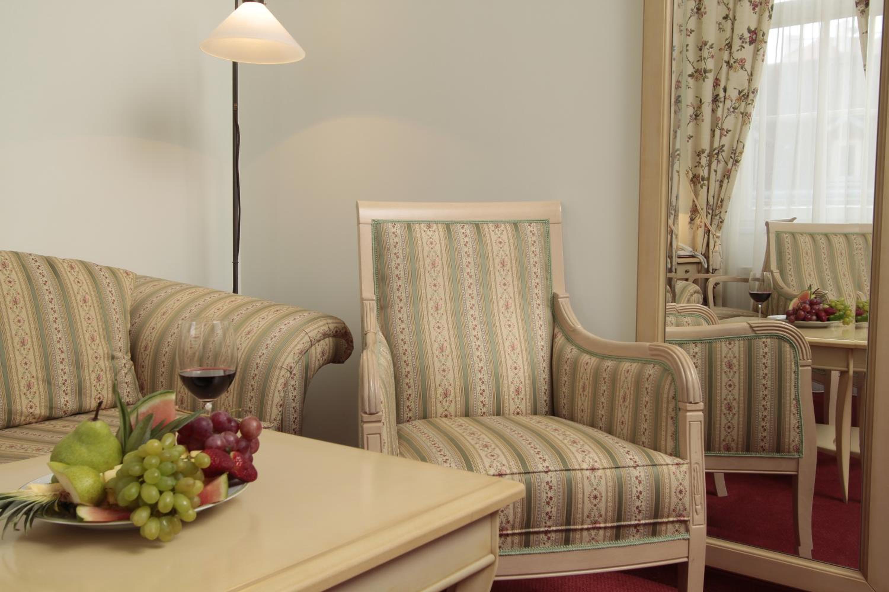 Deluxe Double Room or Twin Room with Wellness and Swimming Pool Access - Photo 2
