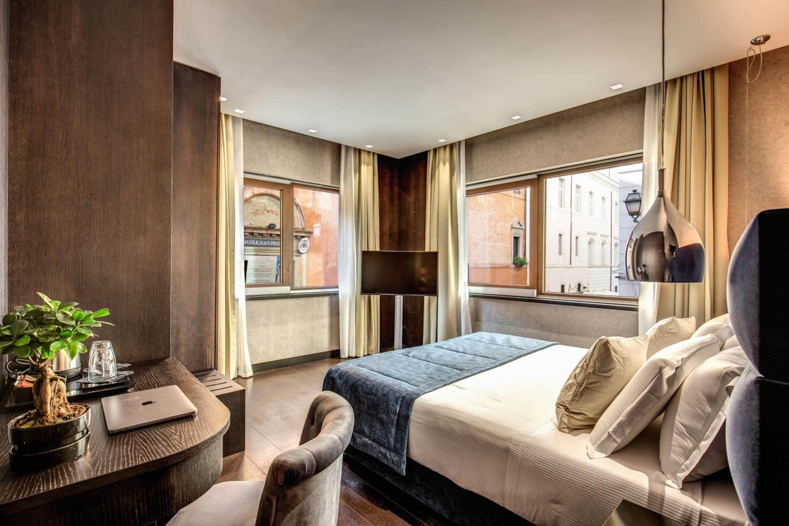 Deluxe Double or Twin Room photo 2