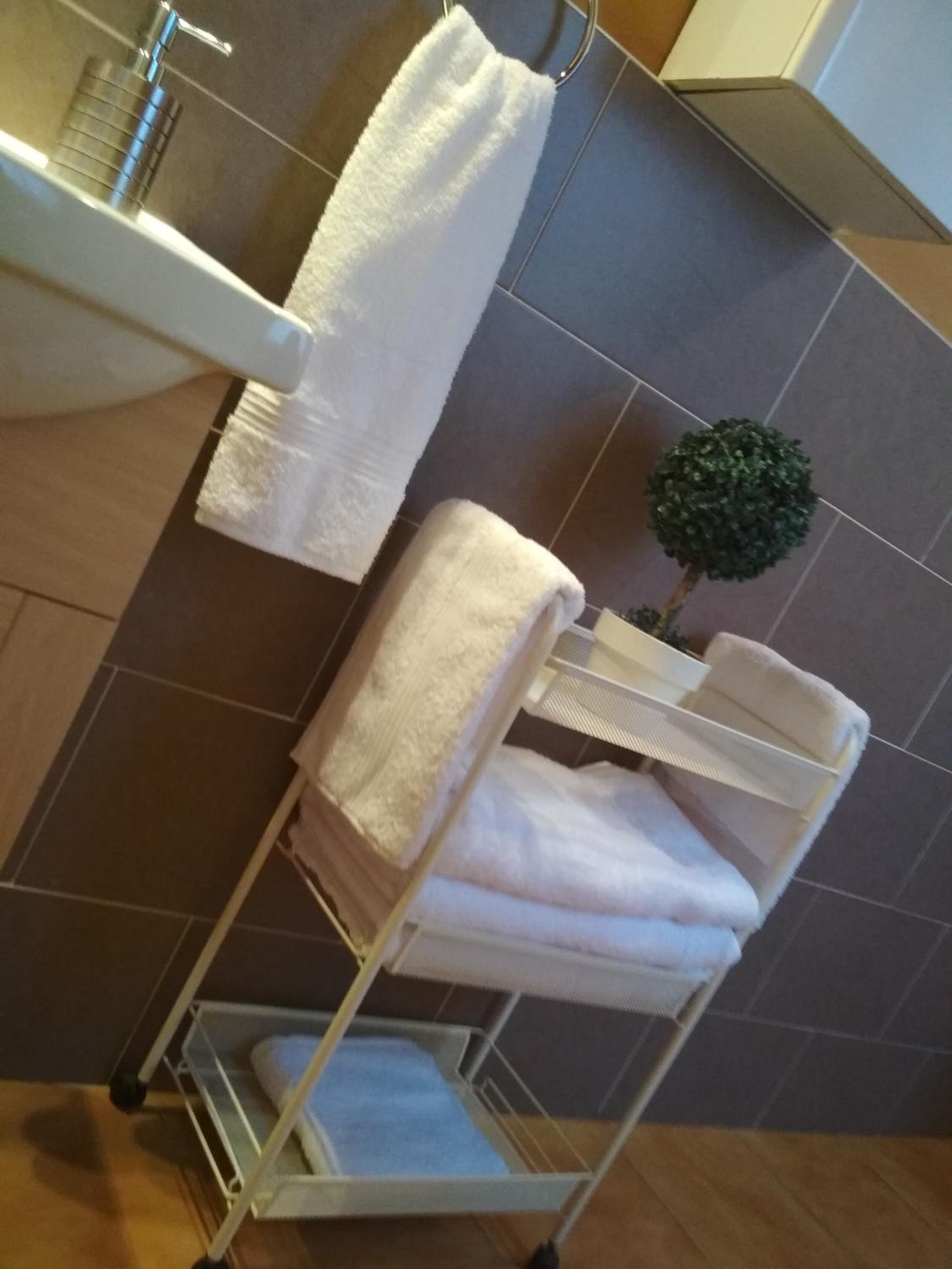 Holiday Home " 3 bedroom independent House " photo 2