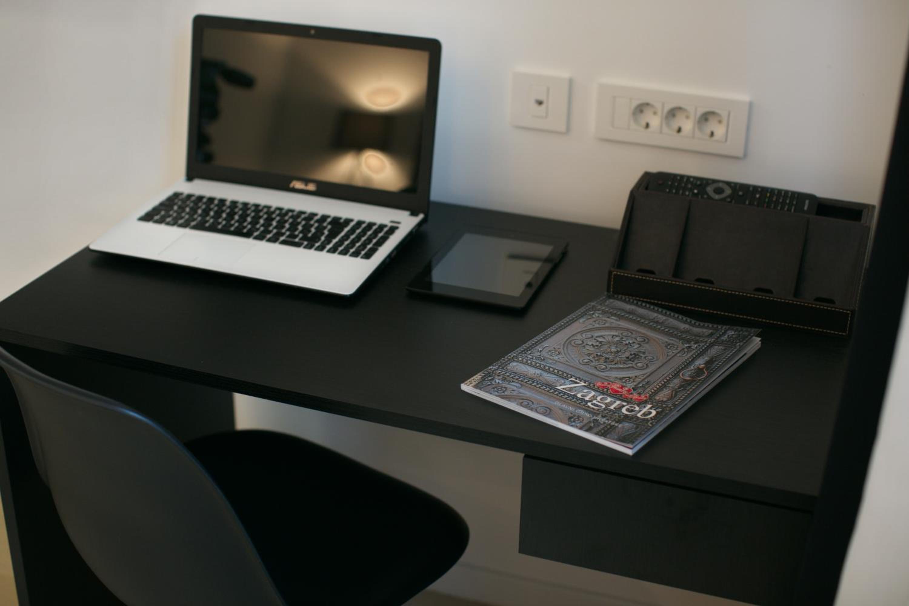 Deluxe Apartment - Photo 9