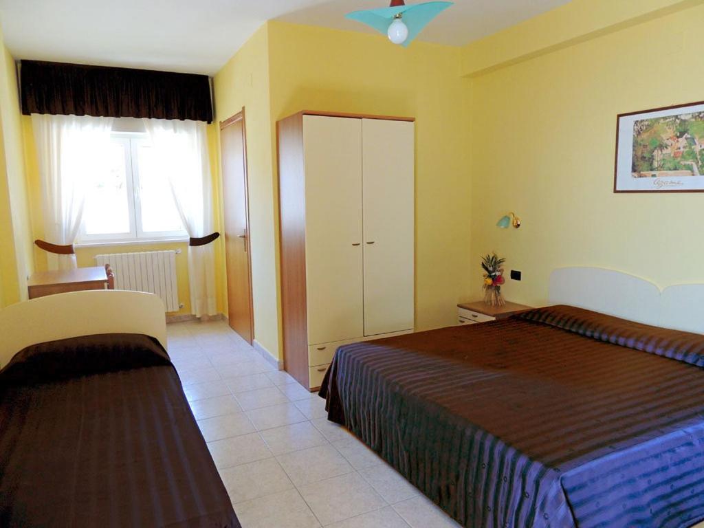 Double or Twin Room - Photo 1