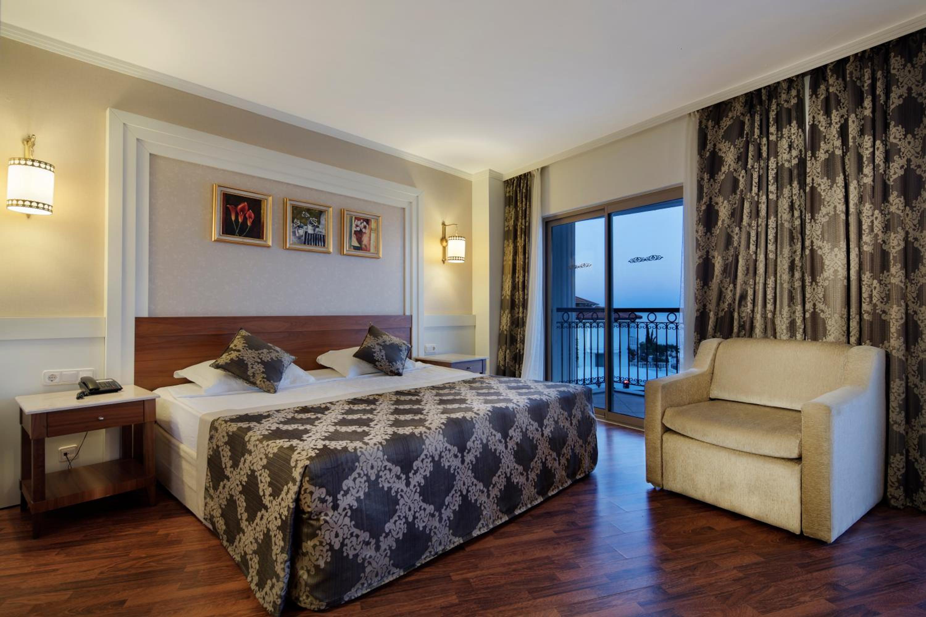 Superior Double or Twin Room with Sea View
