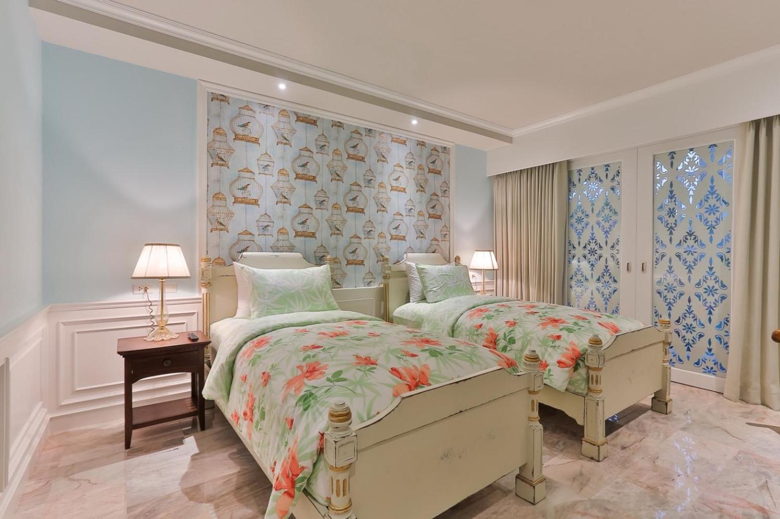 Deluxe Twin Room - Photo 9