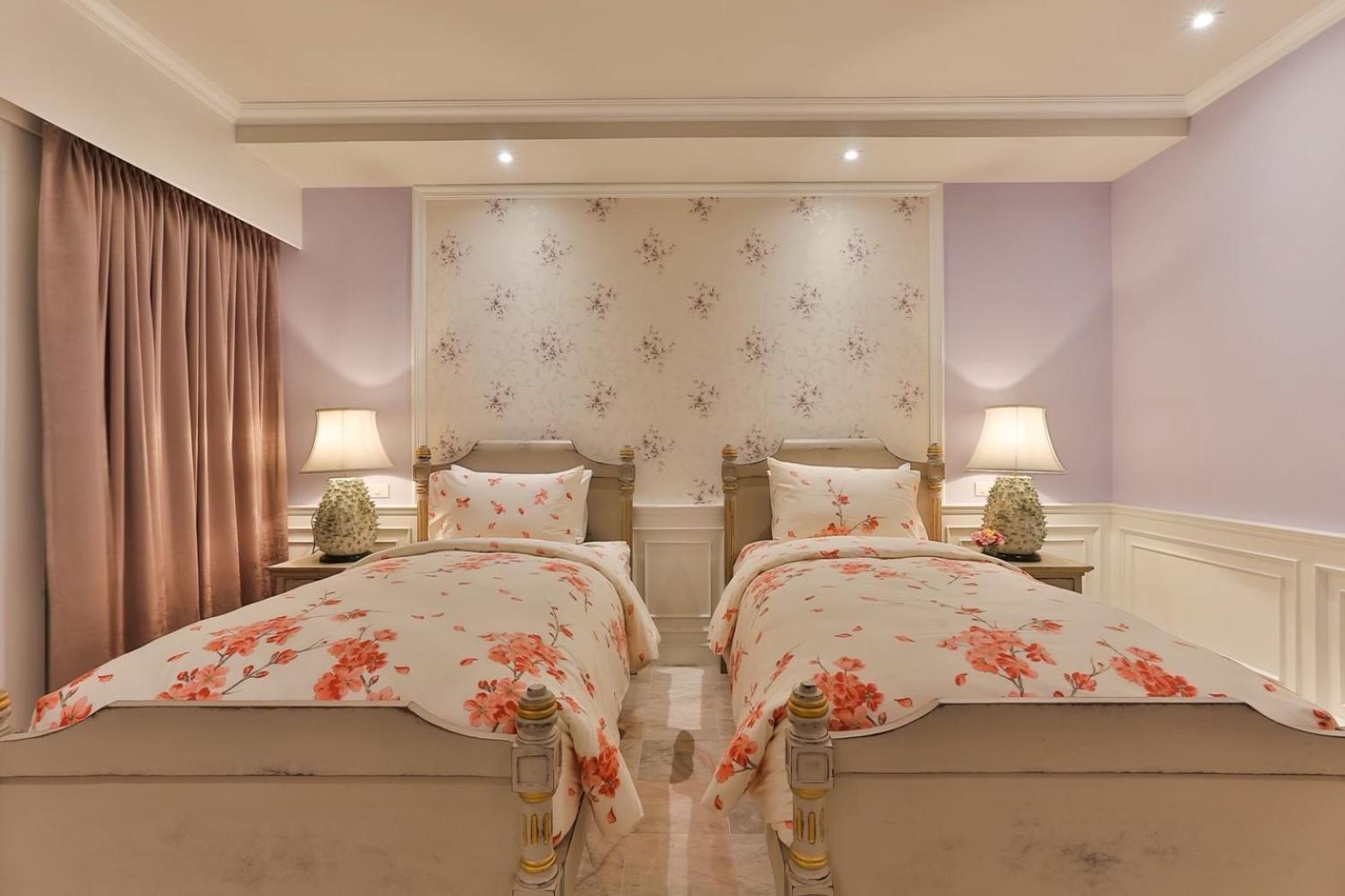 Deluxe Twin Room - Photo 8