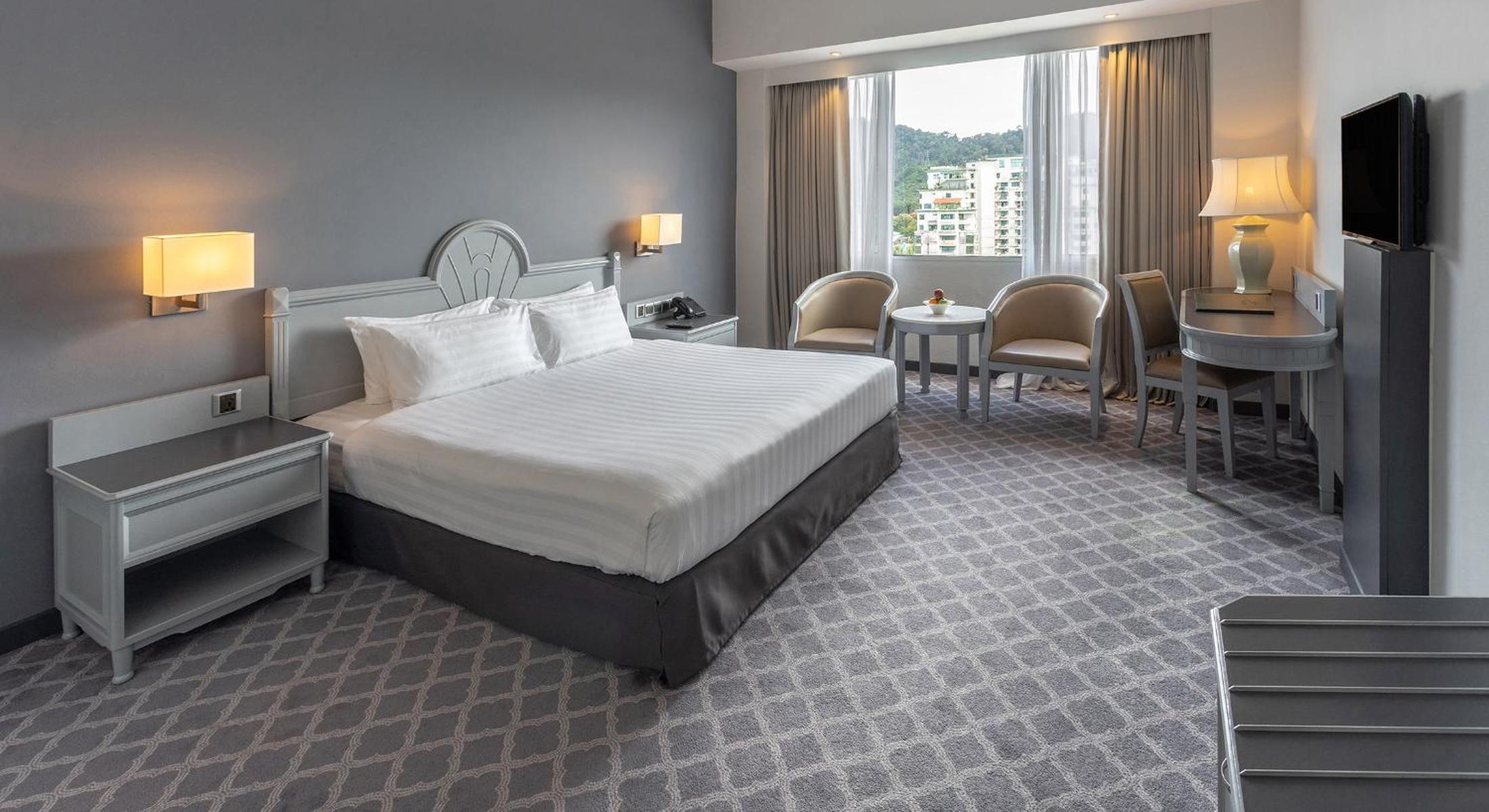 Deluxe King Room - Photo 5