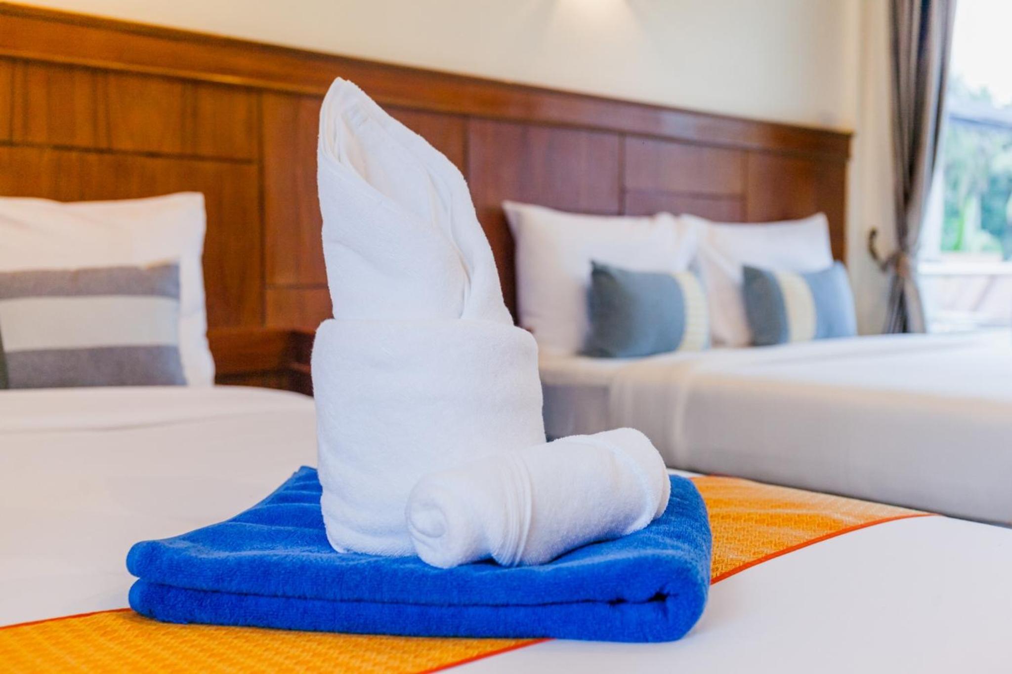 Family Room - Photo 2