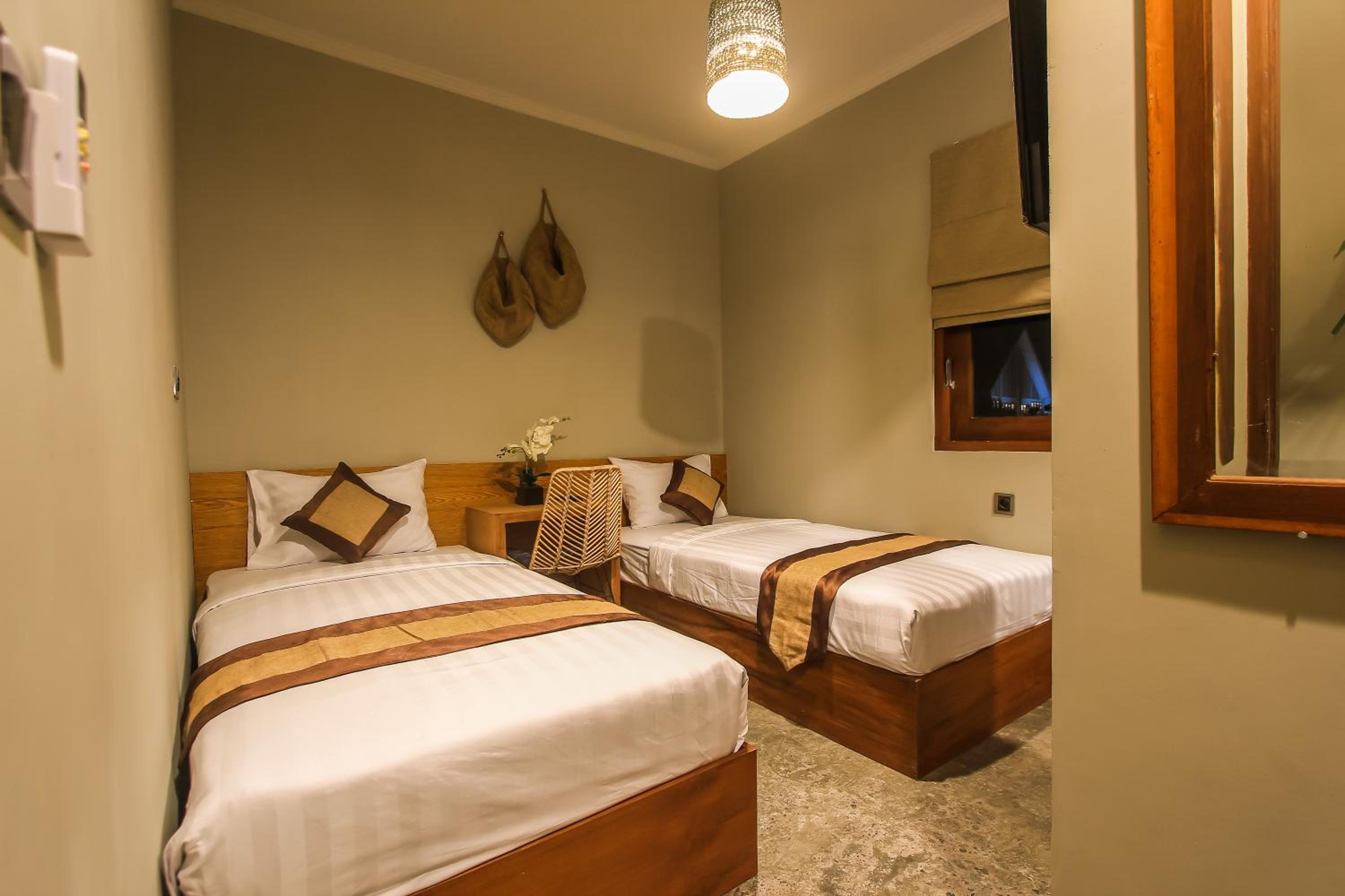 Deluxe Double Room - Photo 18