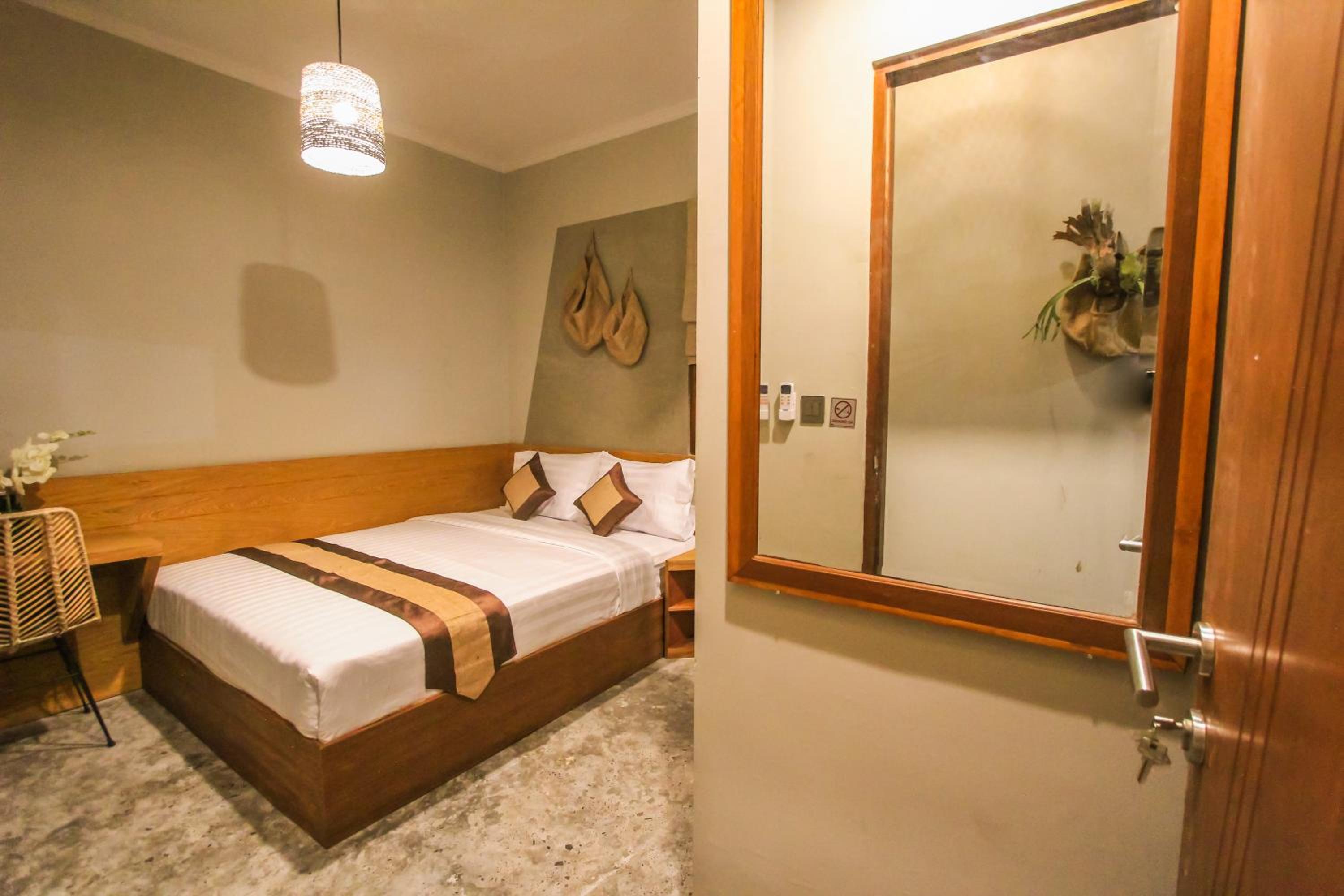 Deluxe Double Room - Photo 22