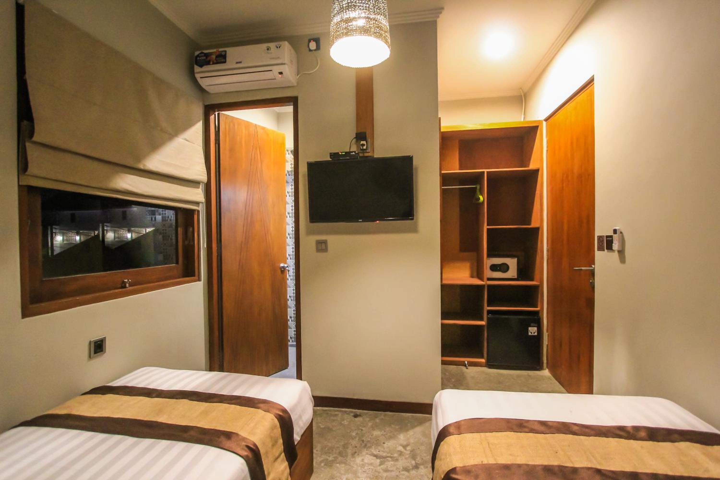 Deluxe Double Room - Photo 20