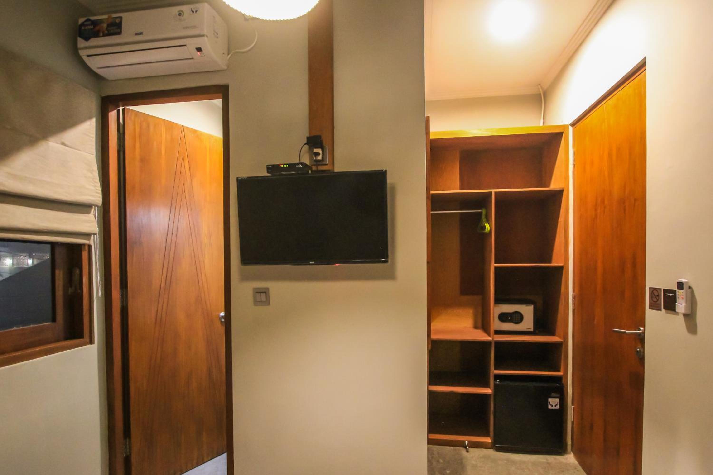 Deluxe Double Room - Photo 16