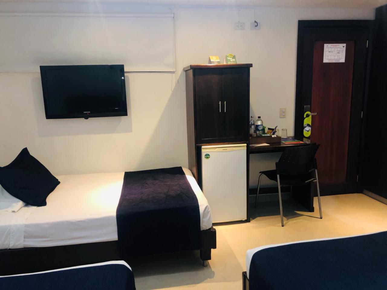 Standard Triple Room photo 2