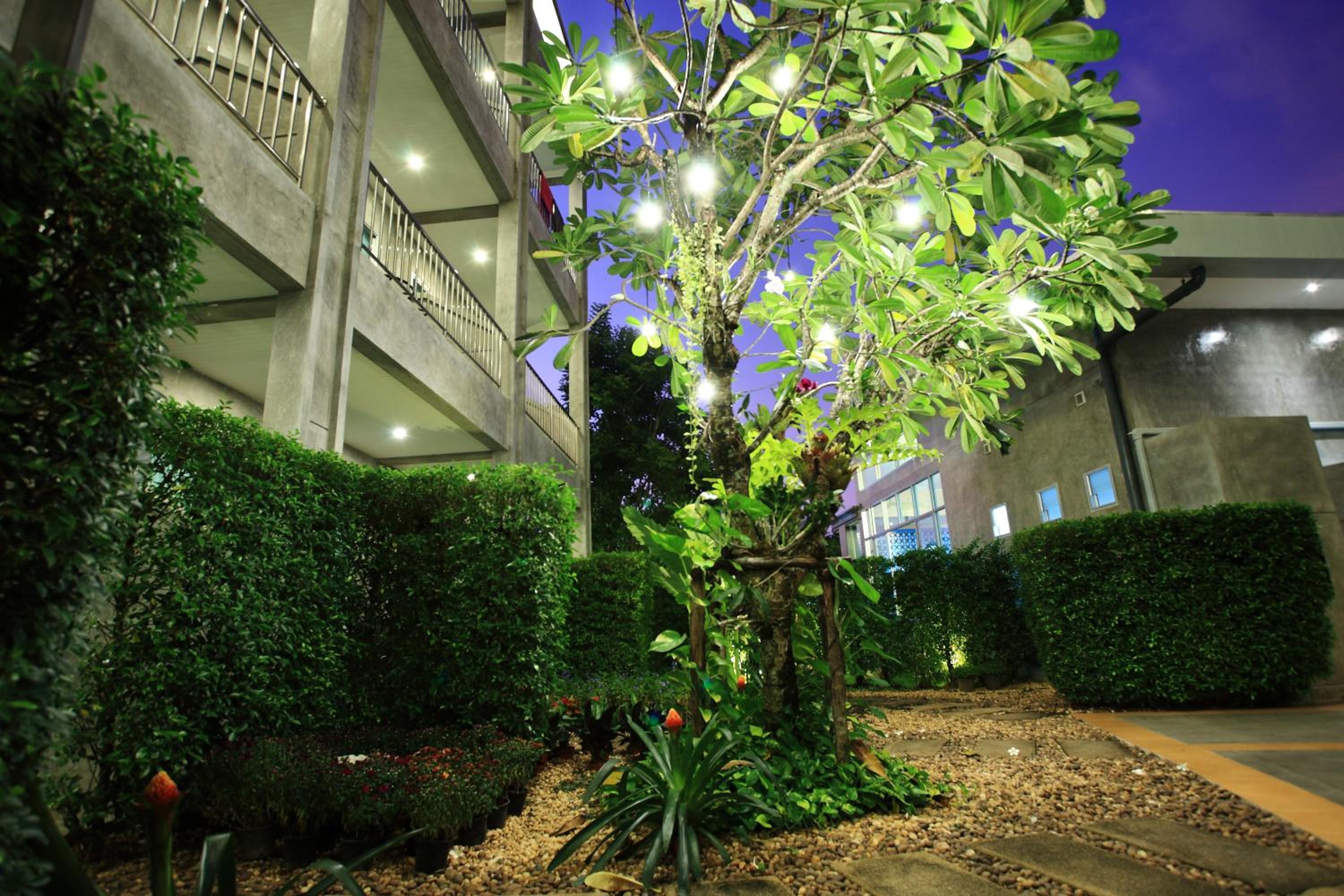 Room with Garden View - Photo 30