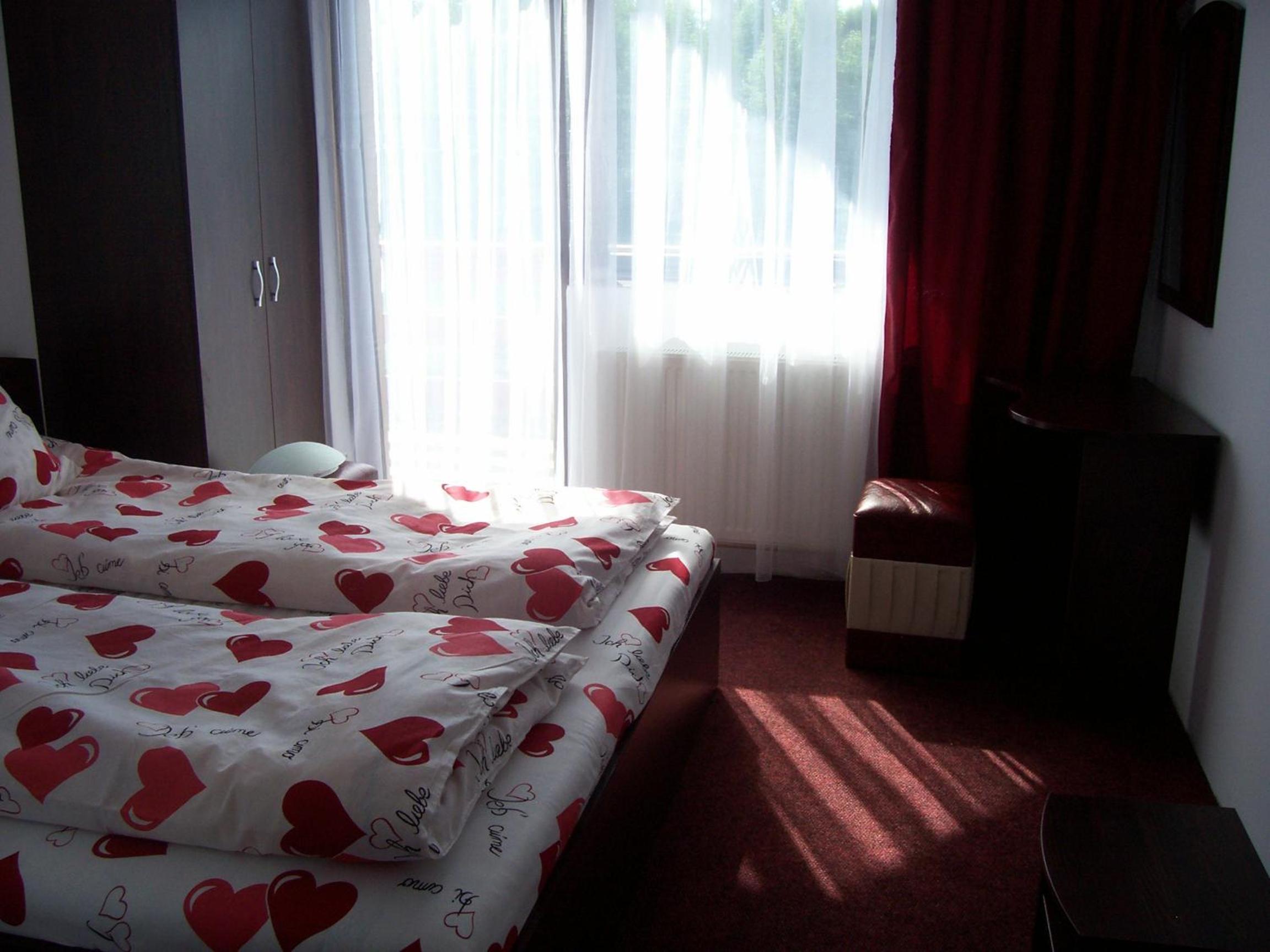 Double Room - Photo 3