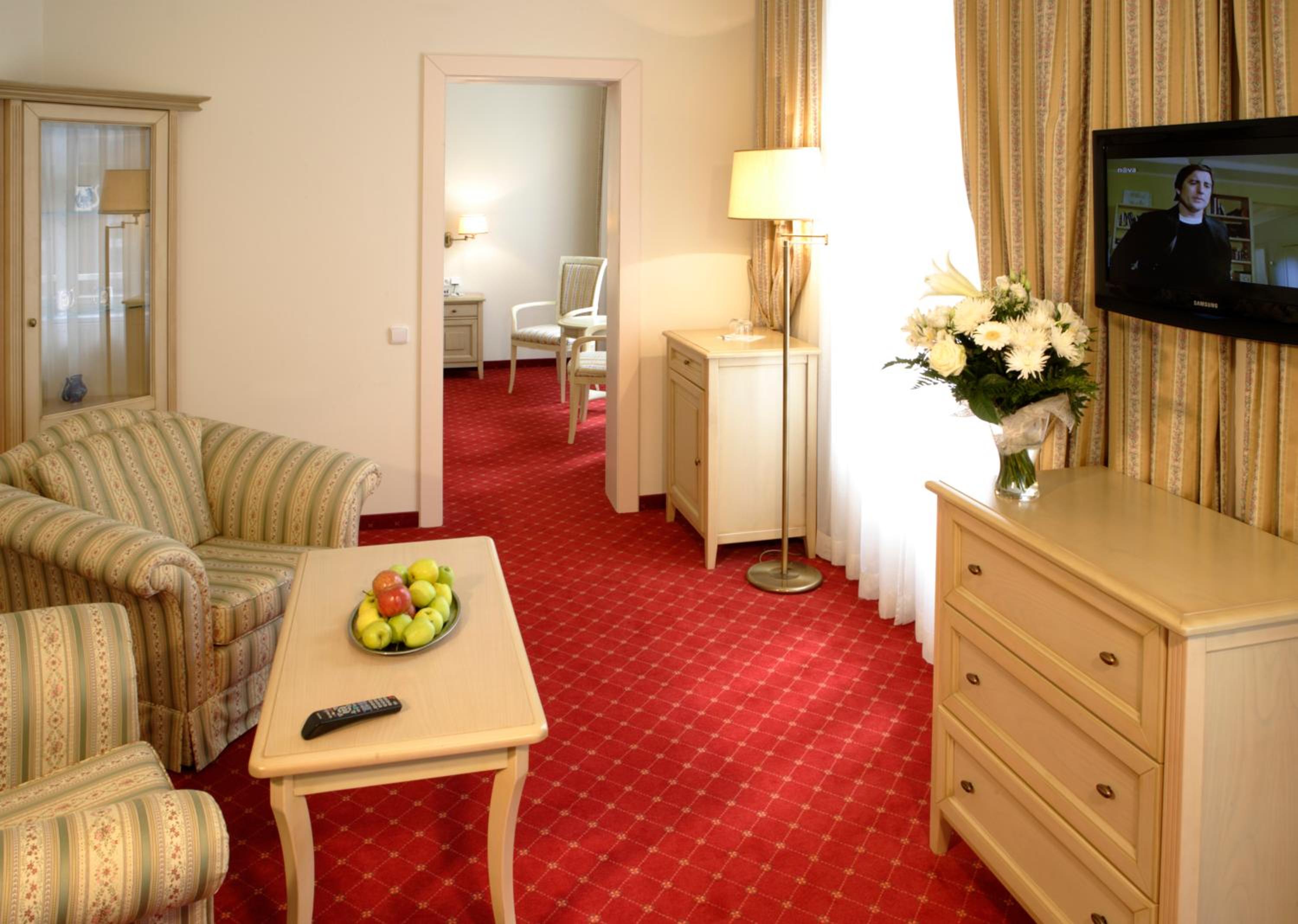 Deluxe Double Room or Twin Room with Wellness and Swimming Pool Access - Photo 3